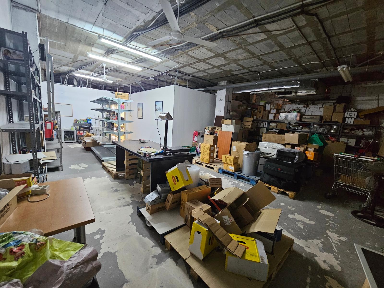 Amplio Local en Alquiler - El Bajondillo, Torremolinos - 23