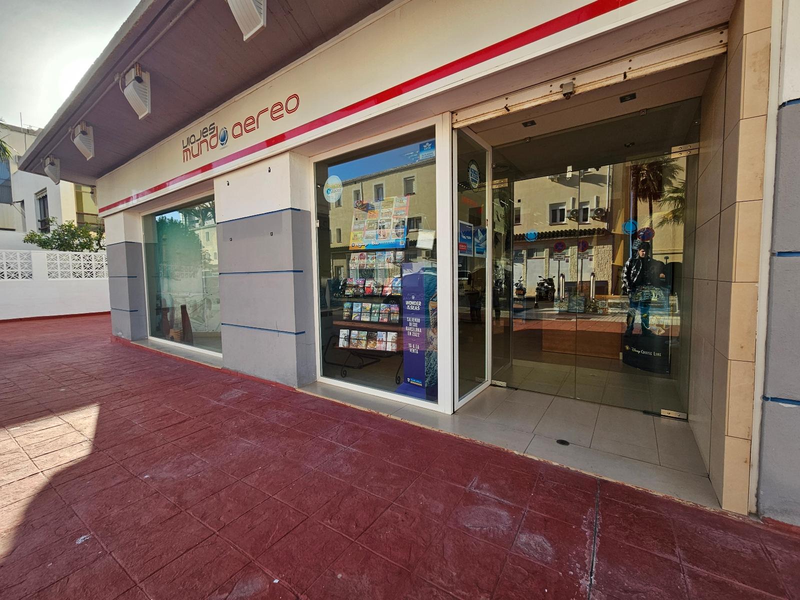 Amplio Local en Alquiler - El Bajondillo, Torremolinos - 2