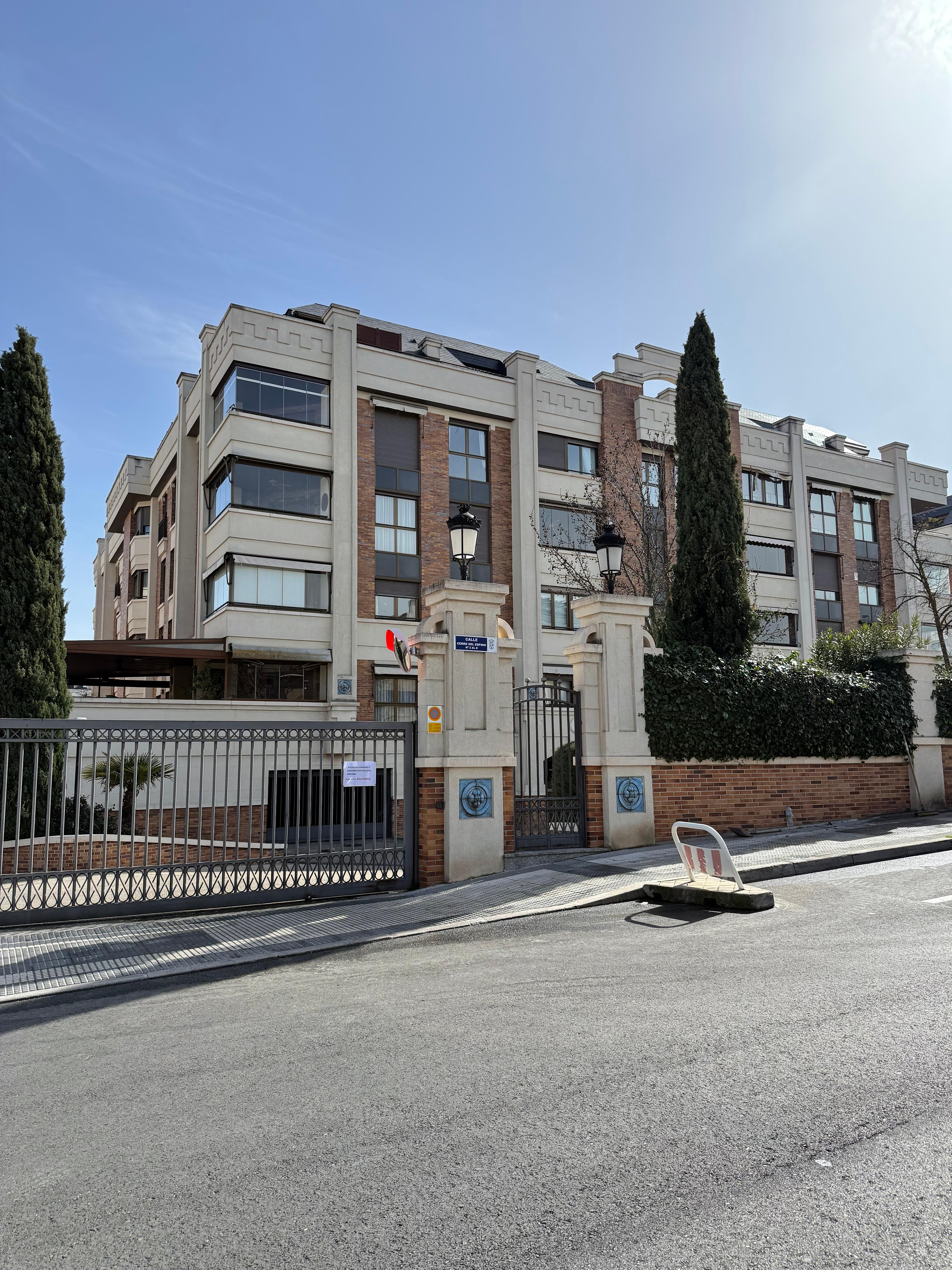 Piso en Alquiler en C. Cerro del Espino - 1