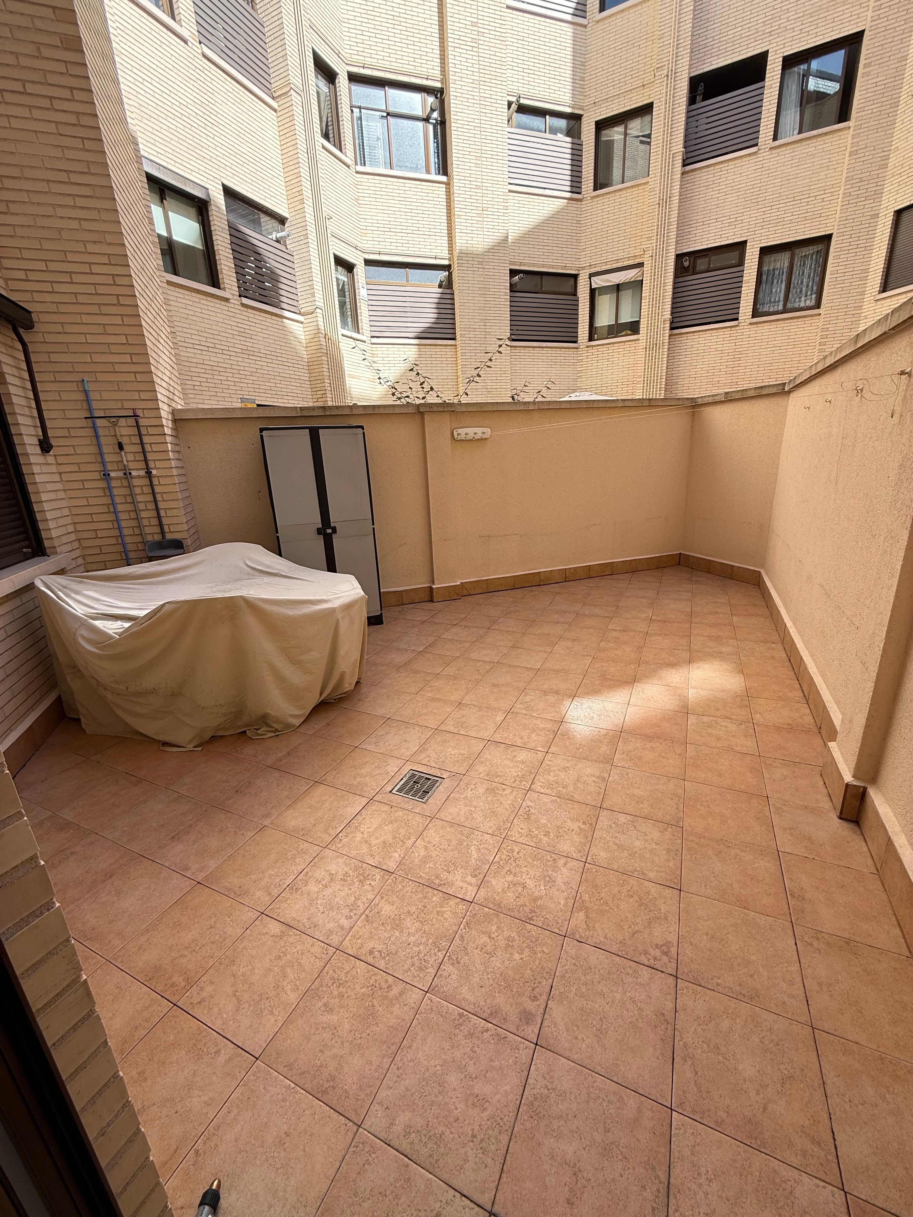 Piso en Alquiler en C. Cerro del Espino - 9