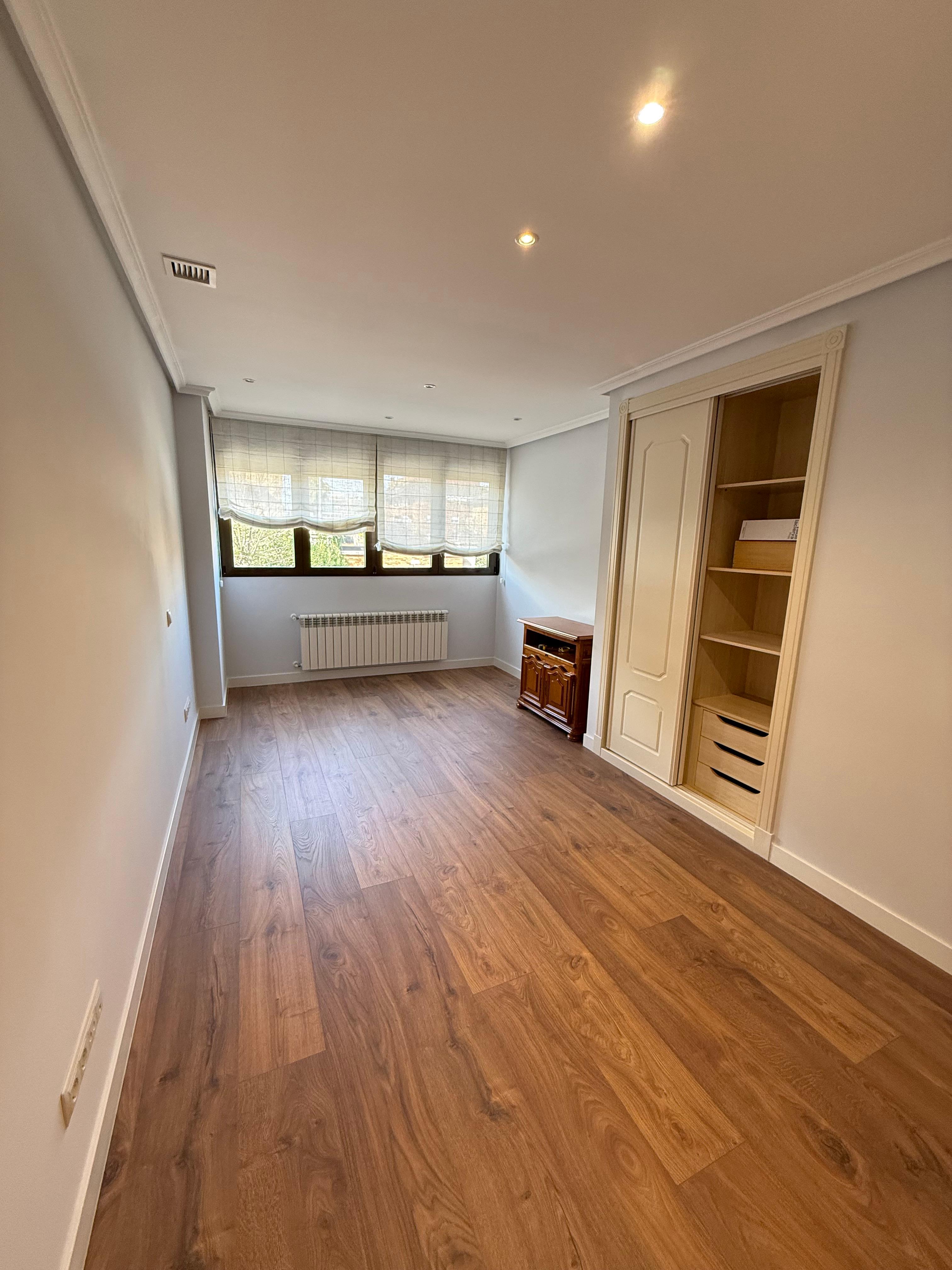 Piso en Alquiler en C. Cerro del Espino - 17