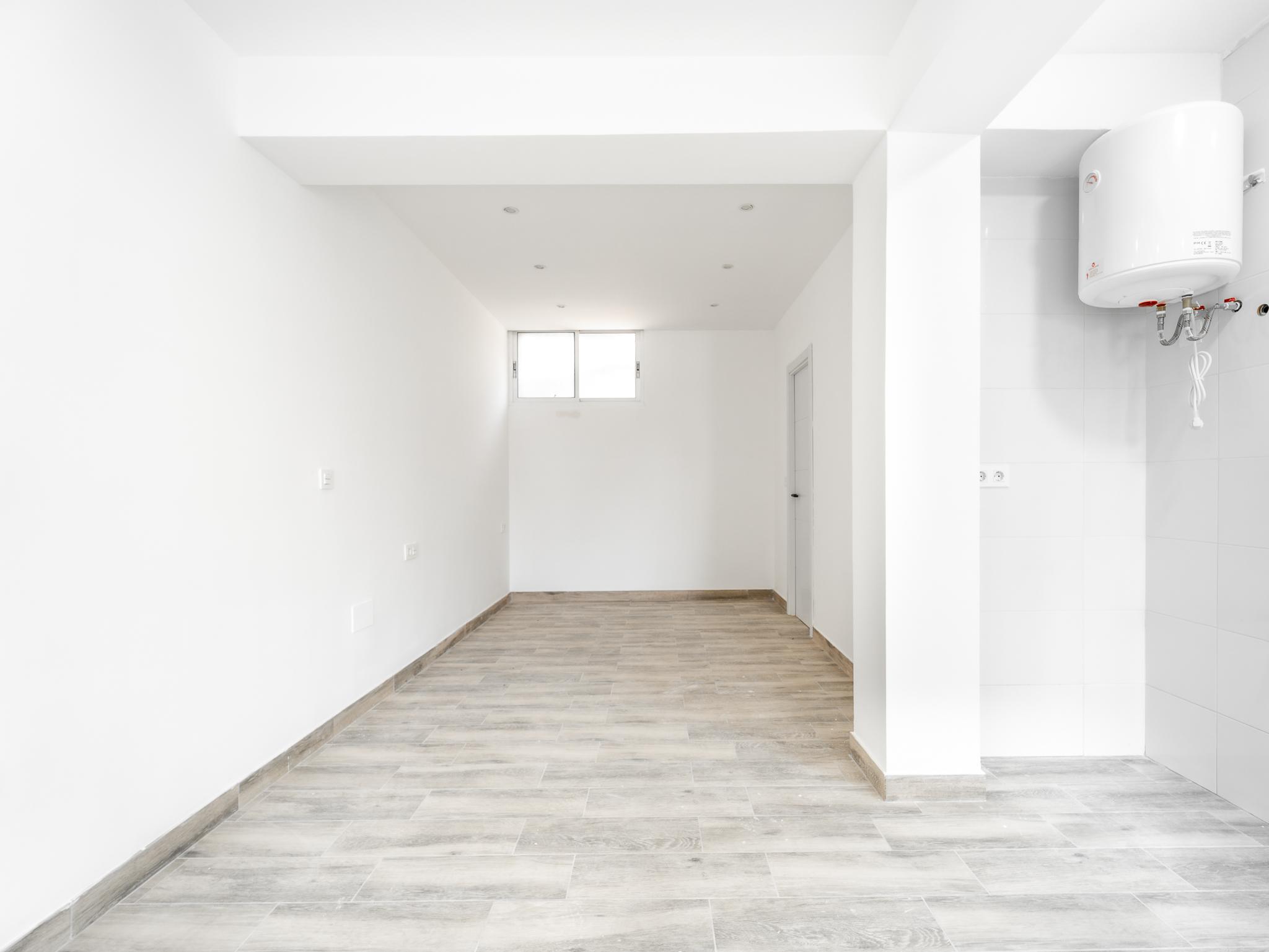 Piso en Venta en C. Serenata - 6