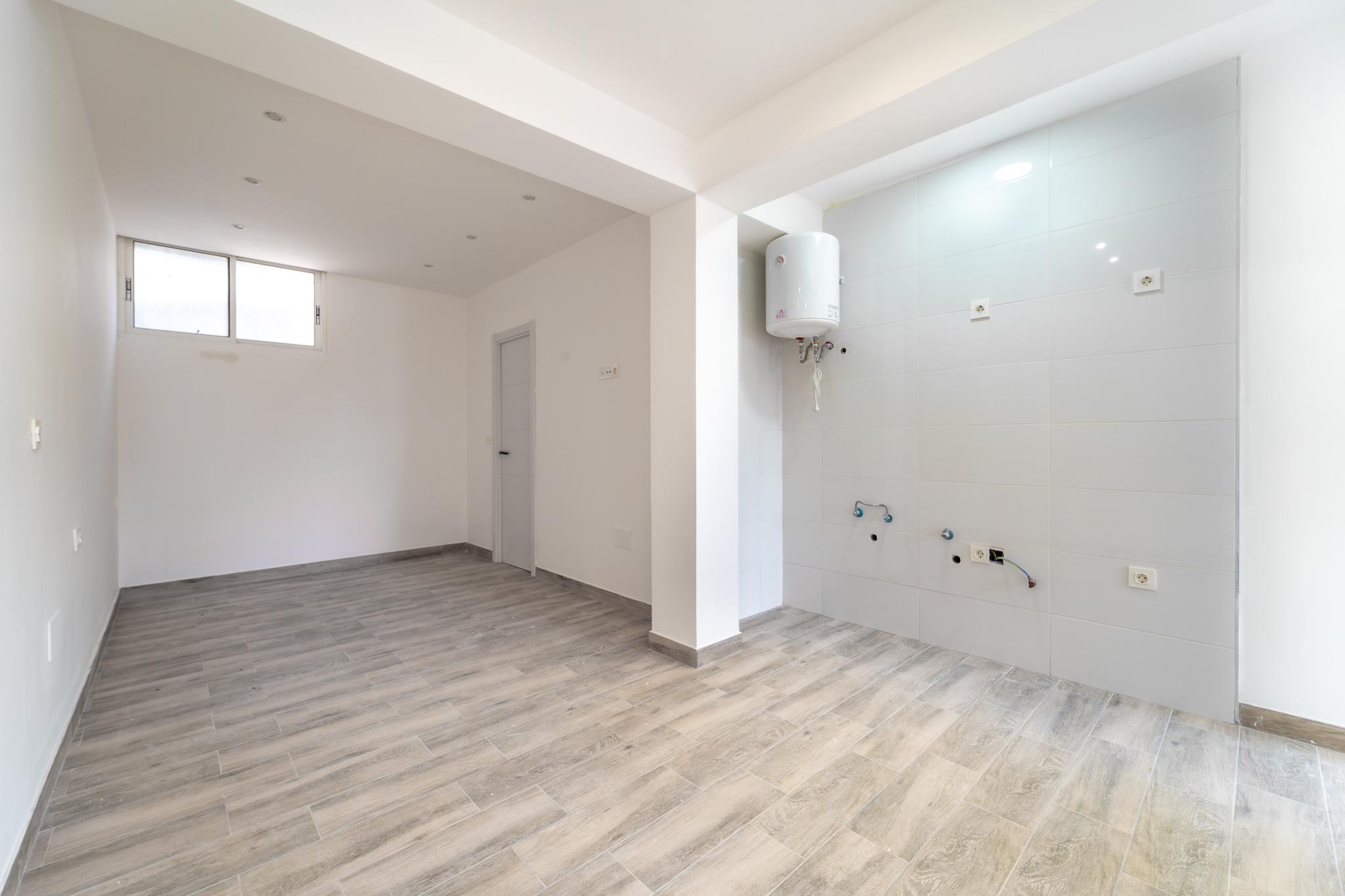 Piso en Venta en C. Serenata - 7