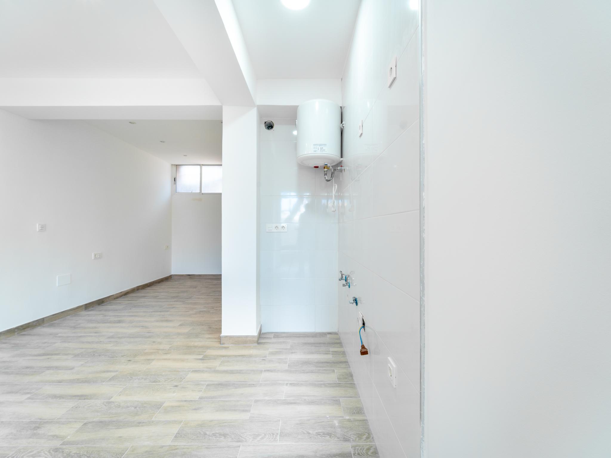 Piso en Venta en C. Serenata - 15