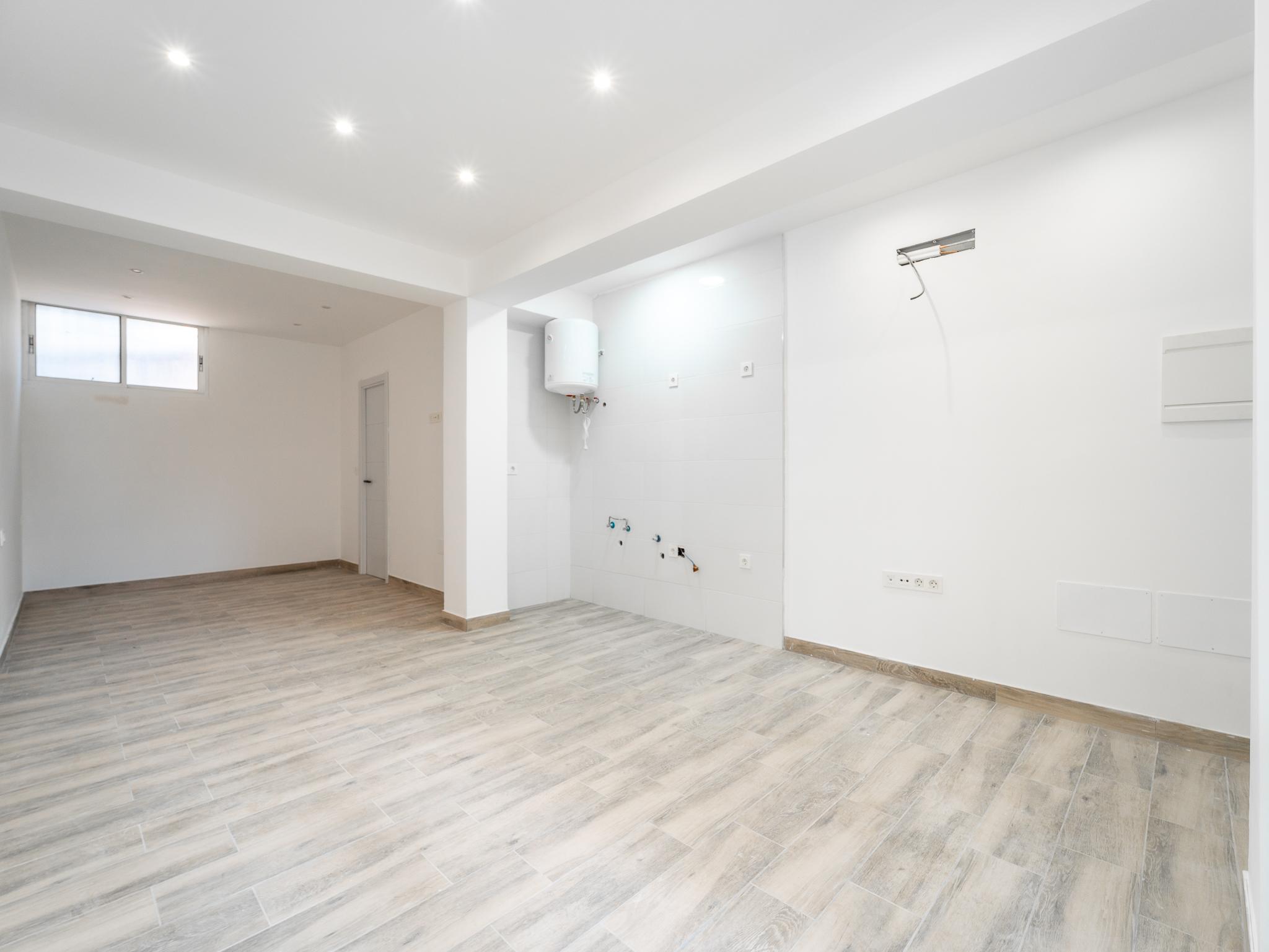 Piso en Venta en C. Serenata - 9