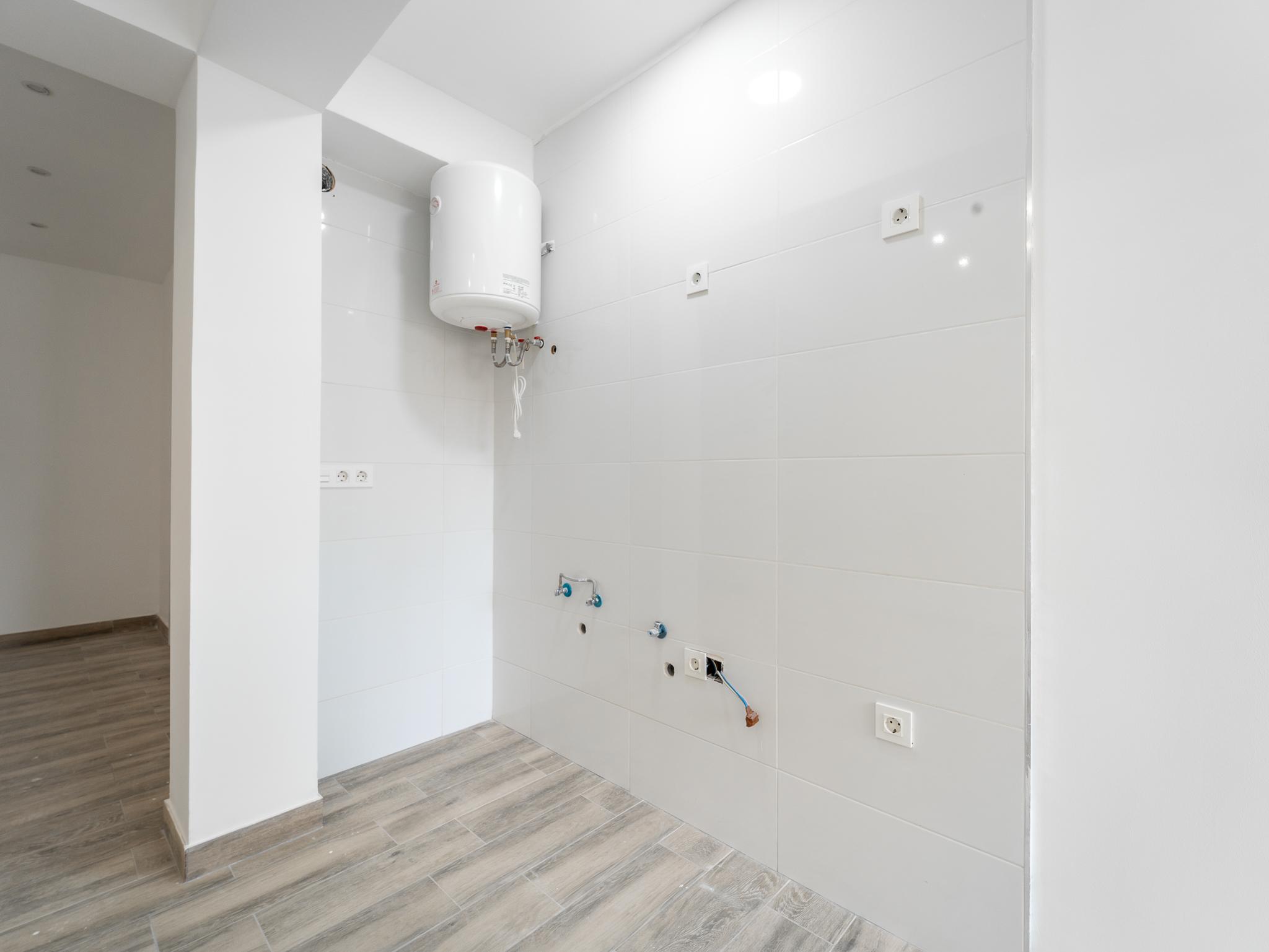 Piso en Venta en C. Serenata - 16