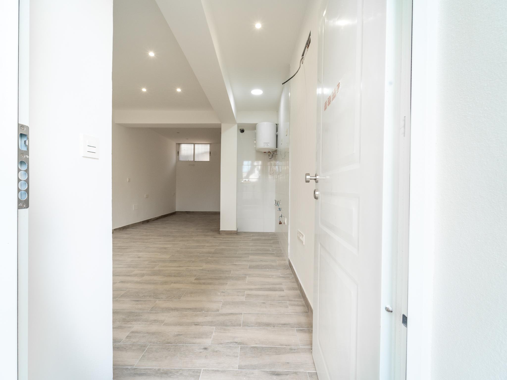 Piso en Venta en C. Serenata - 11