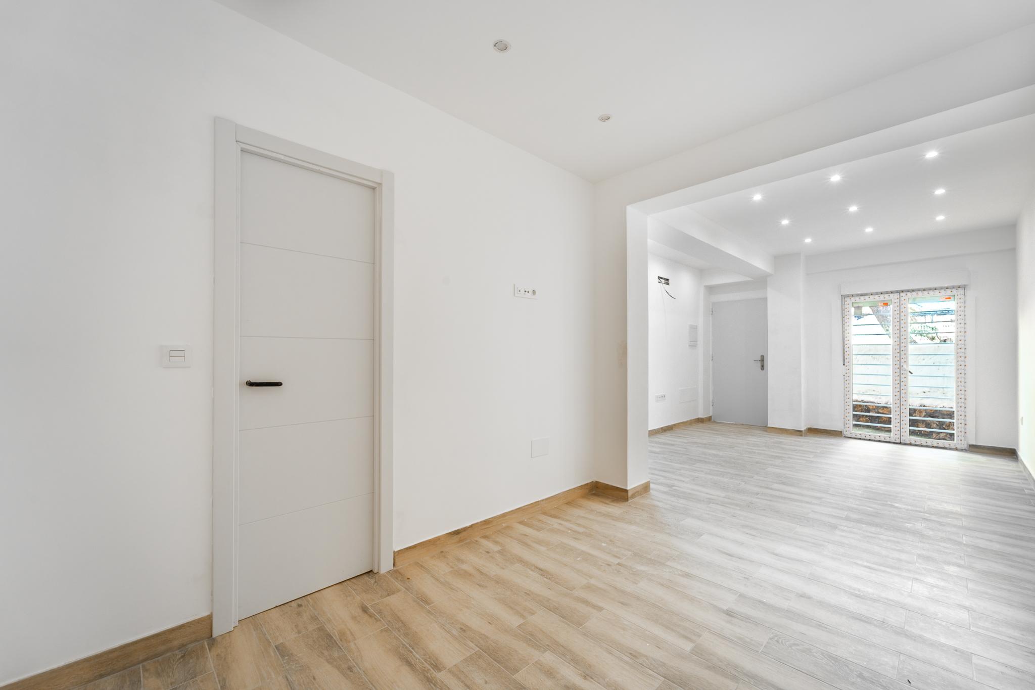 Piso en Venta en C. Serenata - 1