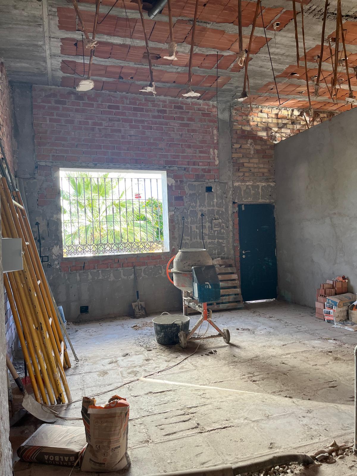 Edificio Comercial en Venta en C. Maestro Tomás Bretón - 4