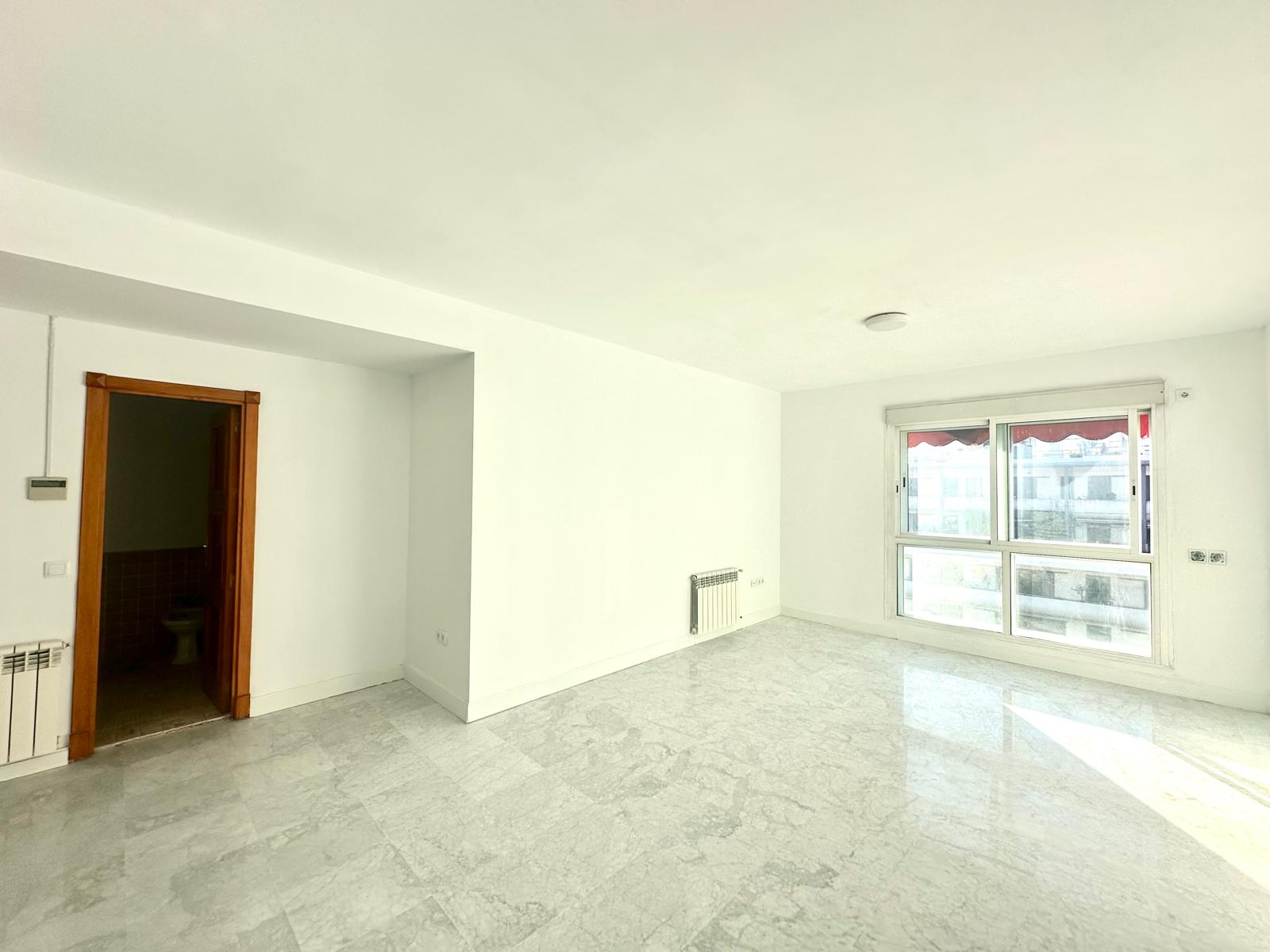 Piso en Venta en Av. de la Buhaira - 6