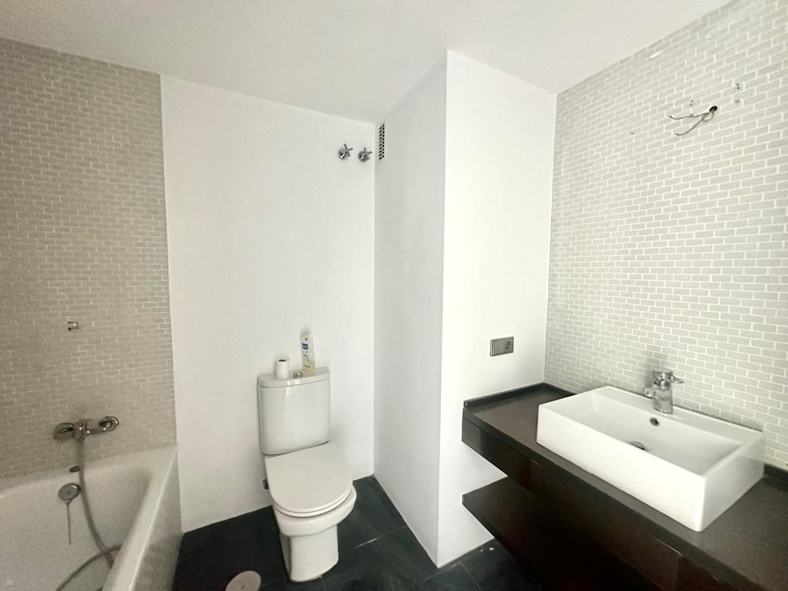 Piso en Venta en Av. de la Buhaira - 8