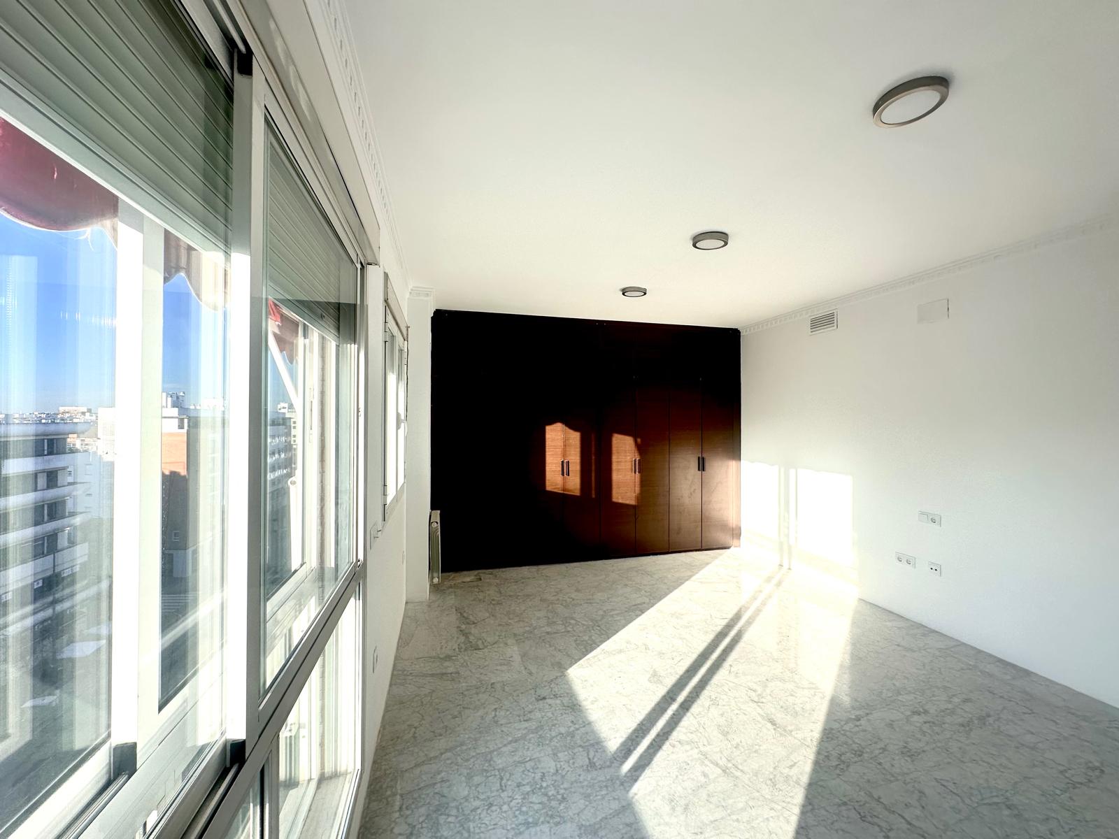 Piso en Venta en Av. de la Buhaira - 4