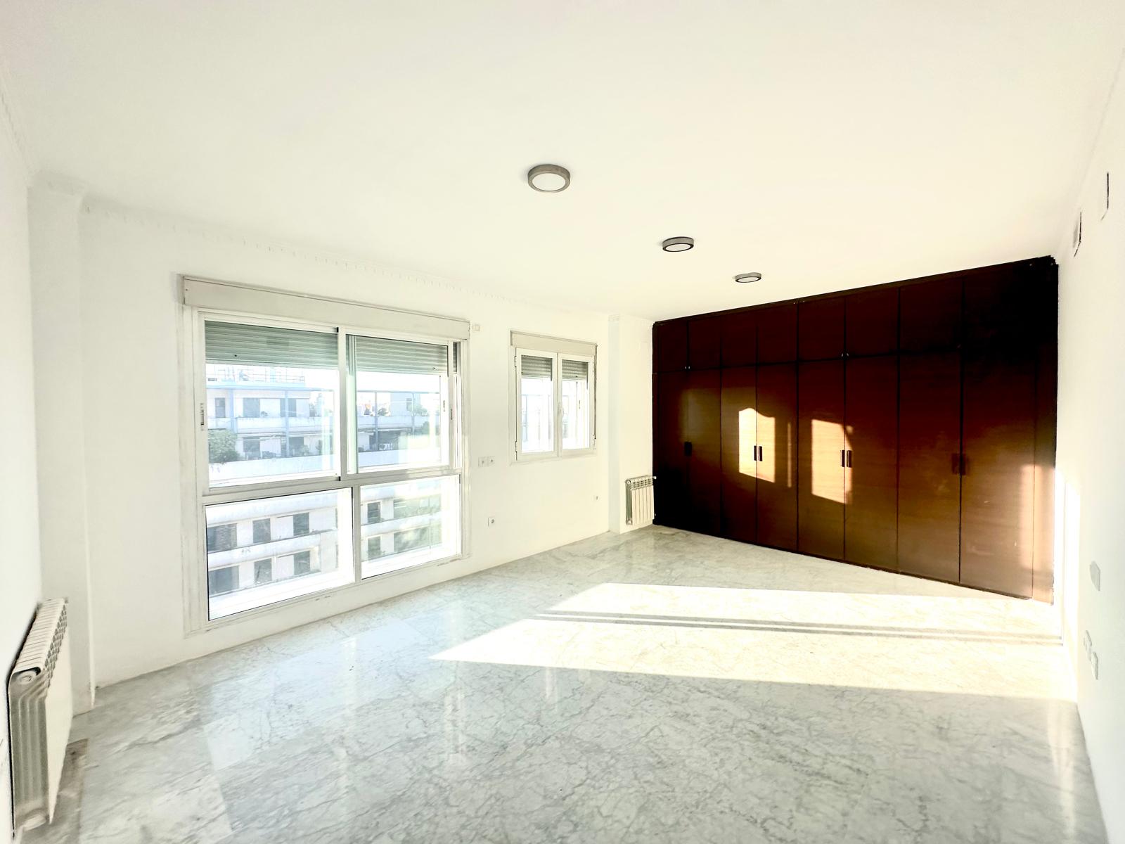 Piso en Venta en Av. de la Buhaira - 1