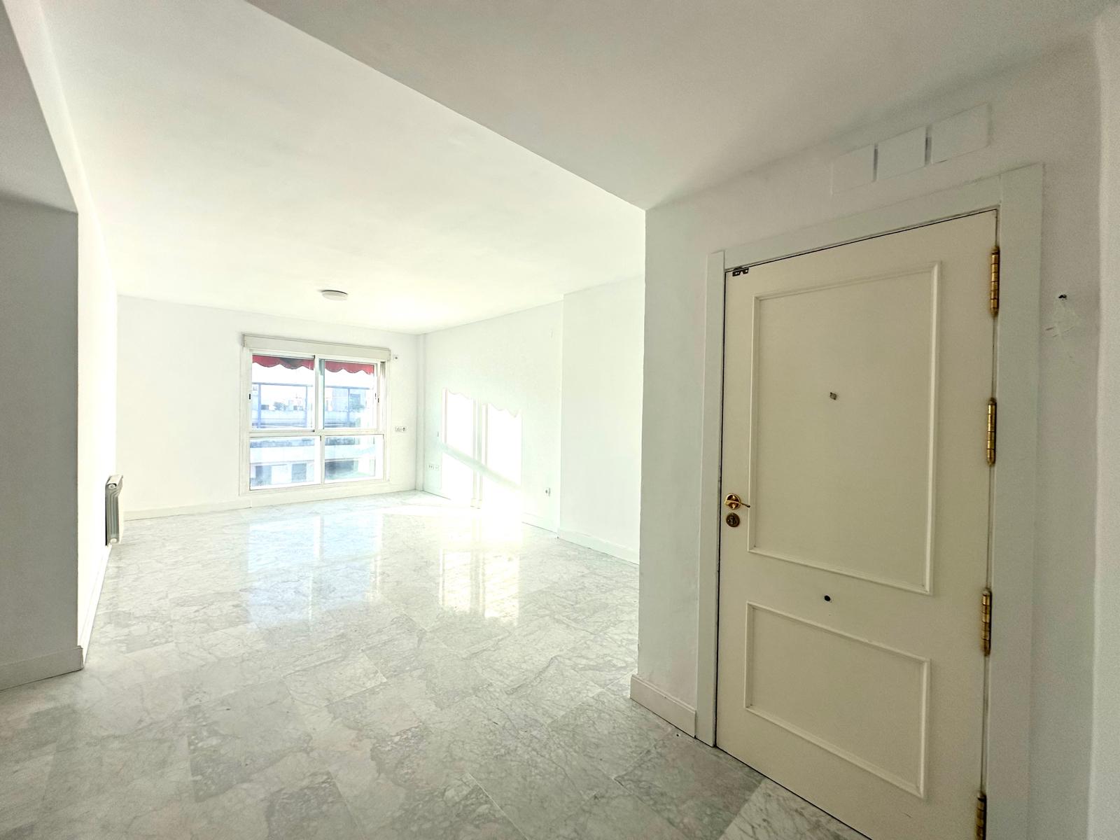 Piso en Venta en Av. de la Buhaira - 5