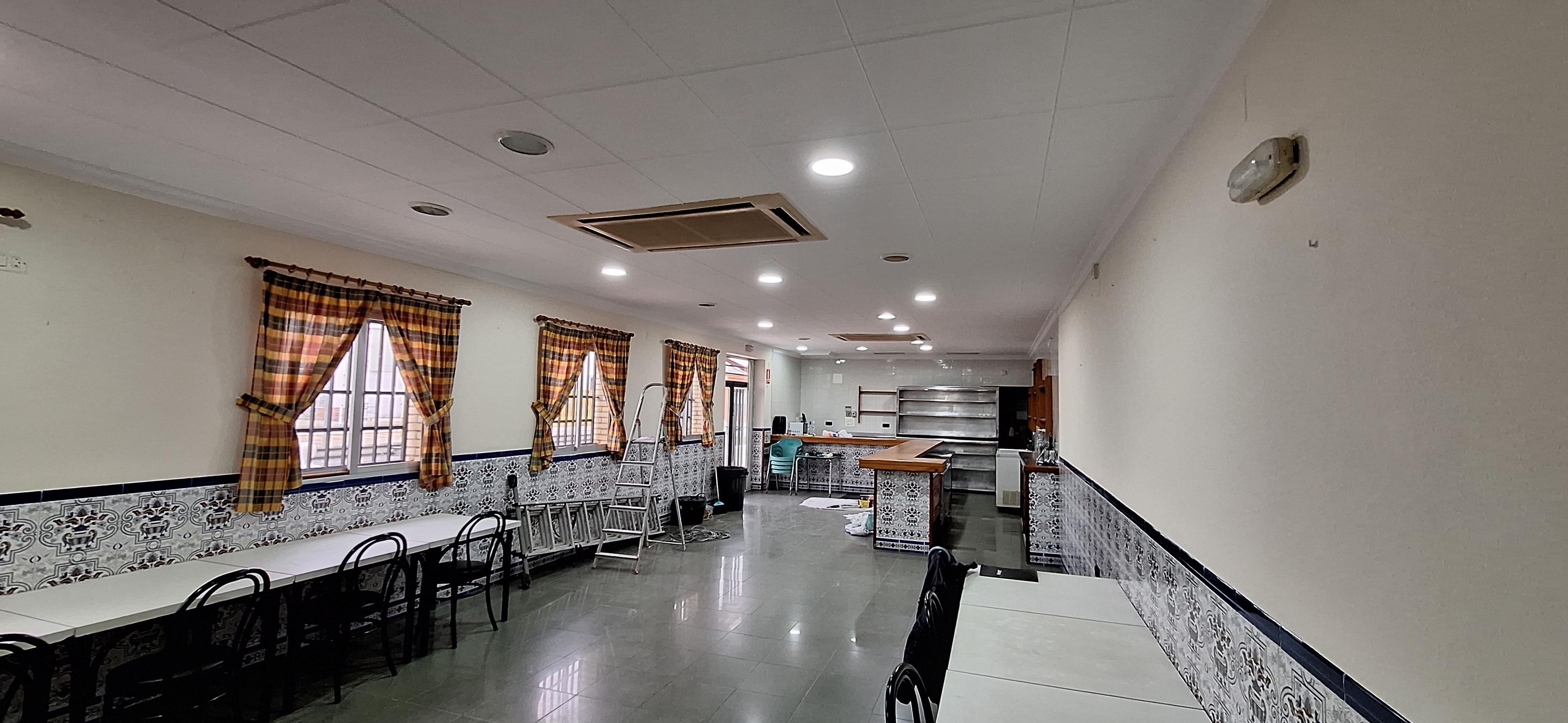 Local en Venta en Av. de la Guardia Civil - 5