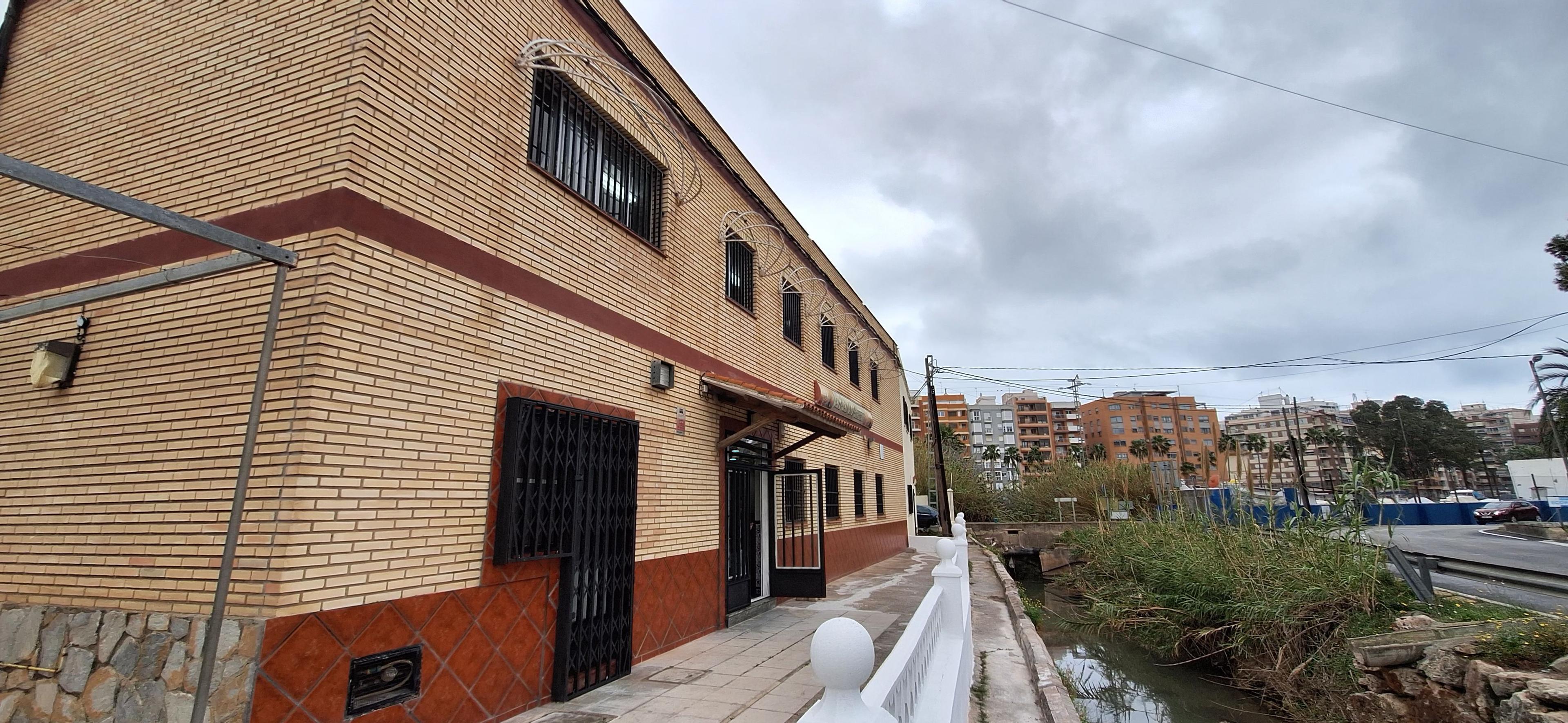 Local en Venta en Av. de la Guardia Civil - 24