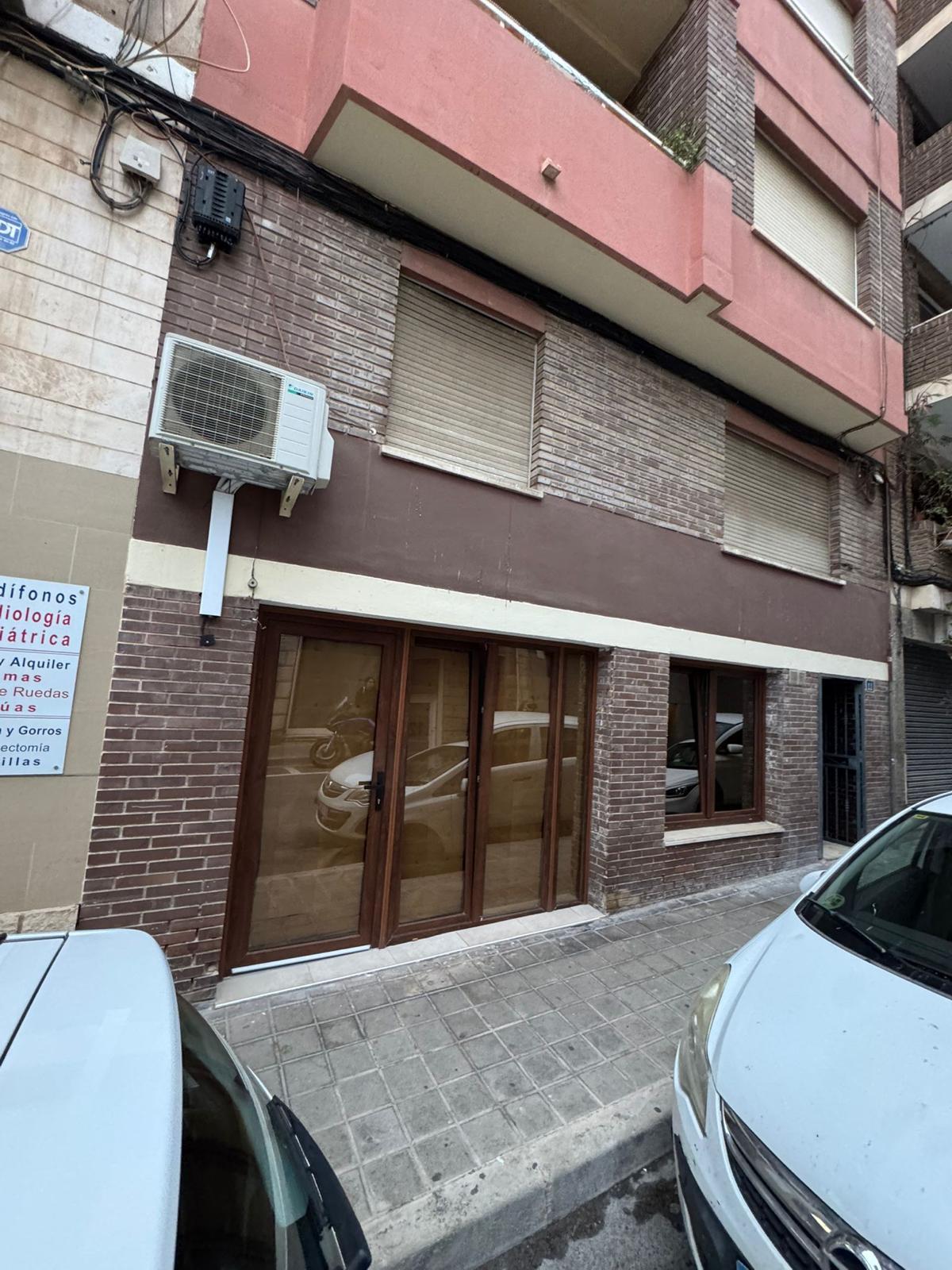 Local en Venta en C/ del General Aldave - 8