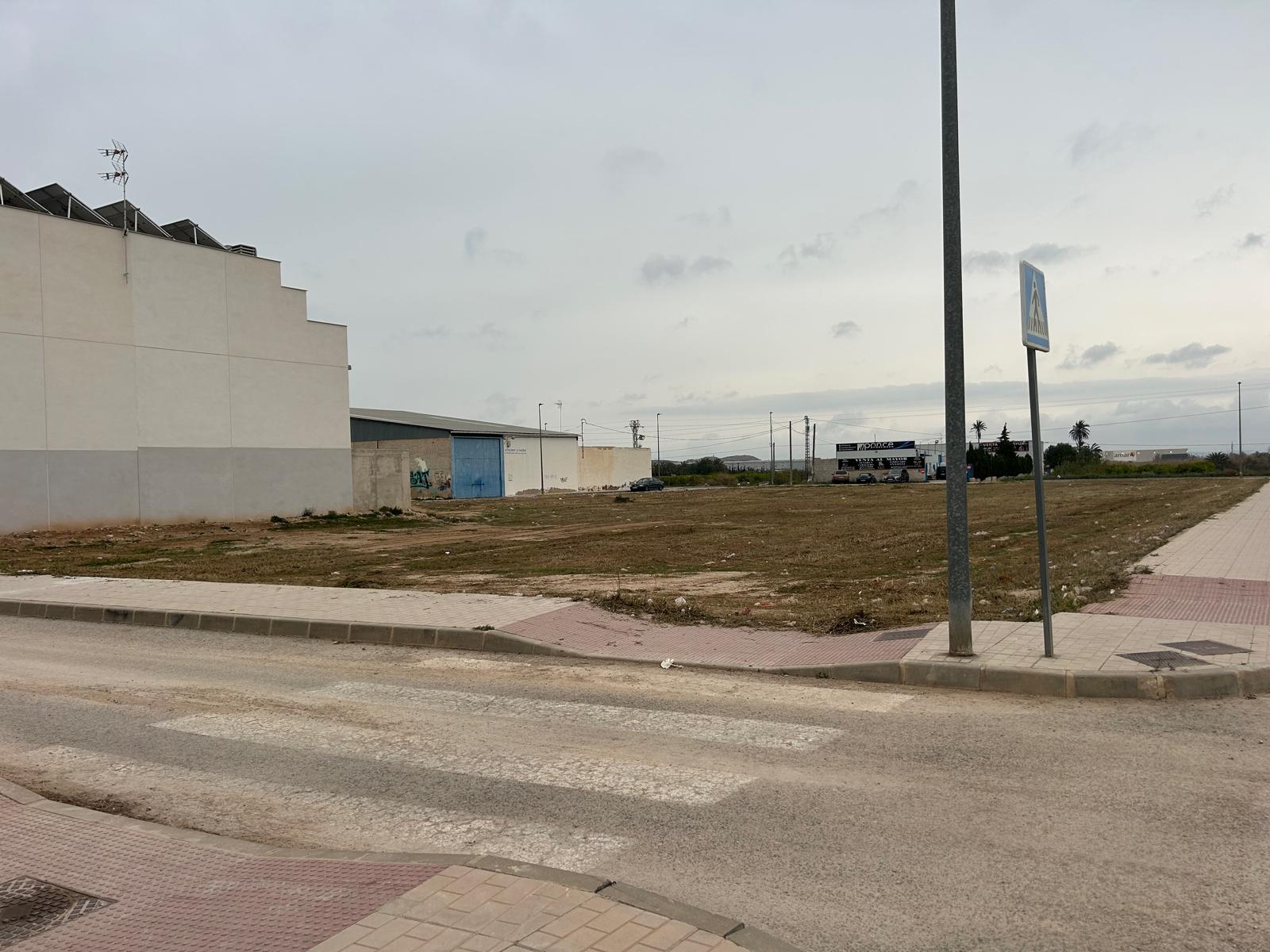 Solar en Venta en C. Reyes Católicos - 2