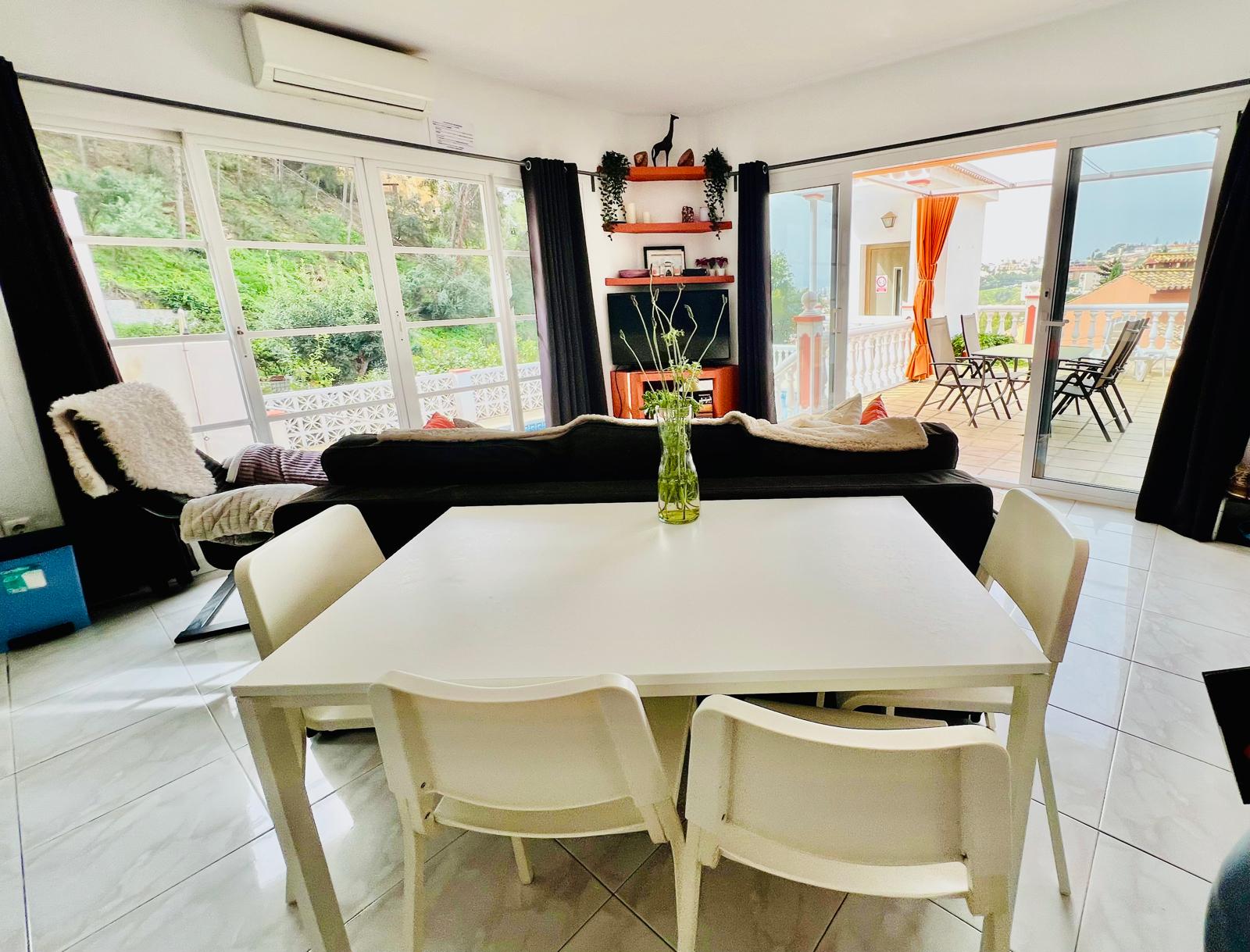 Casa en Venta en Calle Baja - 1