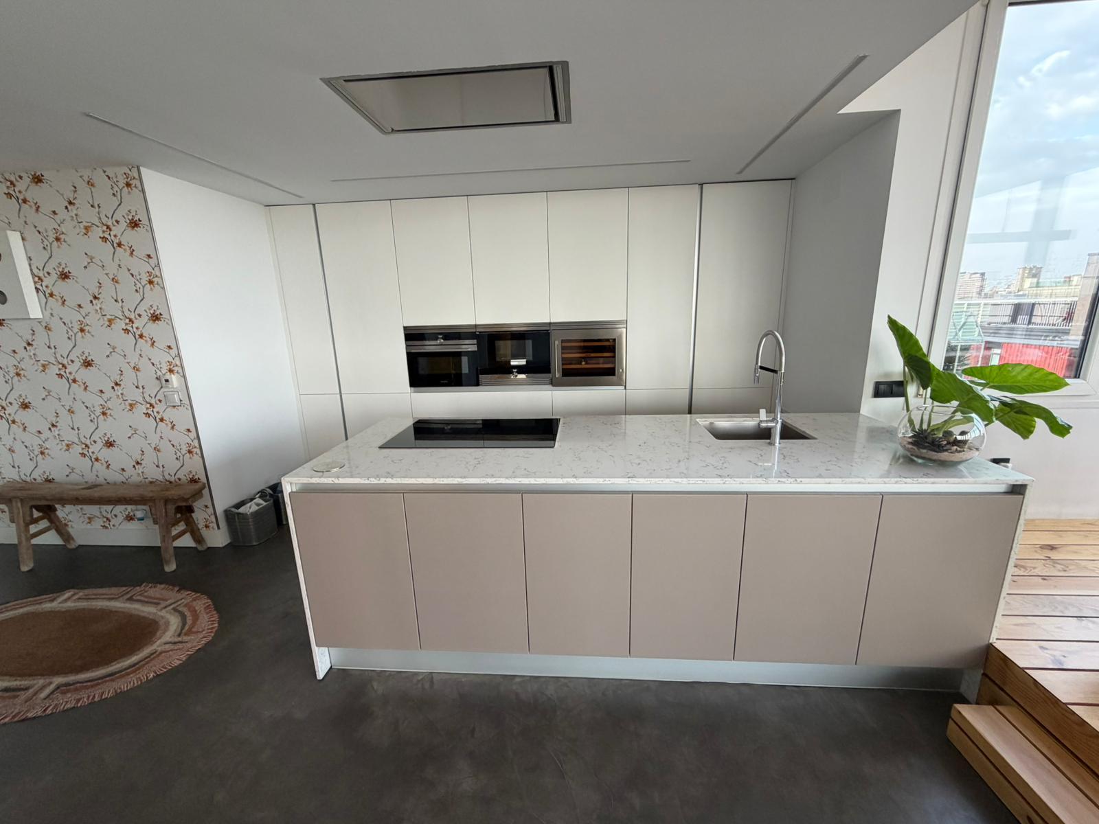 Ático en Venta en Av. del Comandante Franco - 8