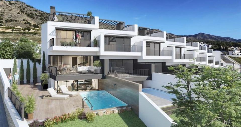 Ultimos Chalets Pareados en Nerja Con Piscina Privada Y Vistas Al Mar  - 2