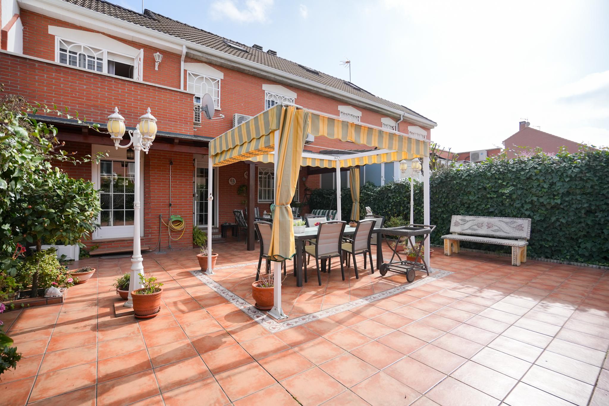 Casa Adosada en Venta en C. Venezuela - 1