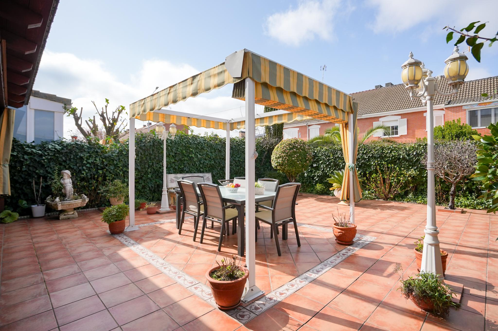 Casa Adosada en Venta en C. Venezuela - 2