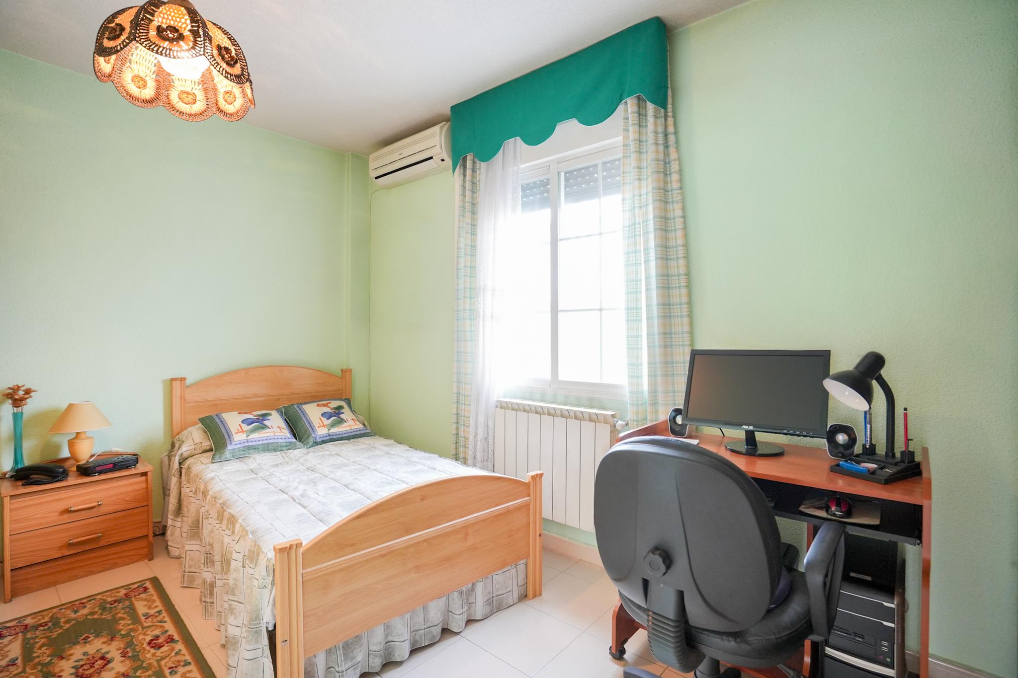 Casa Adosada en Venta en C. Venezuela - 25