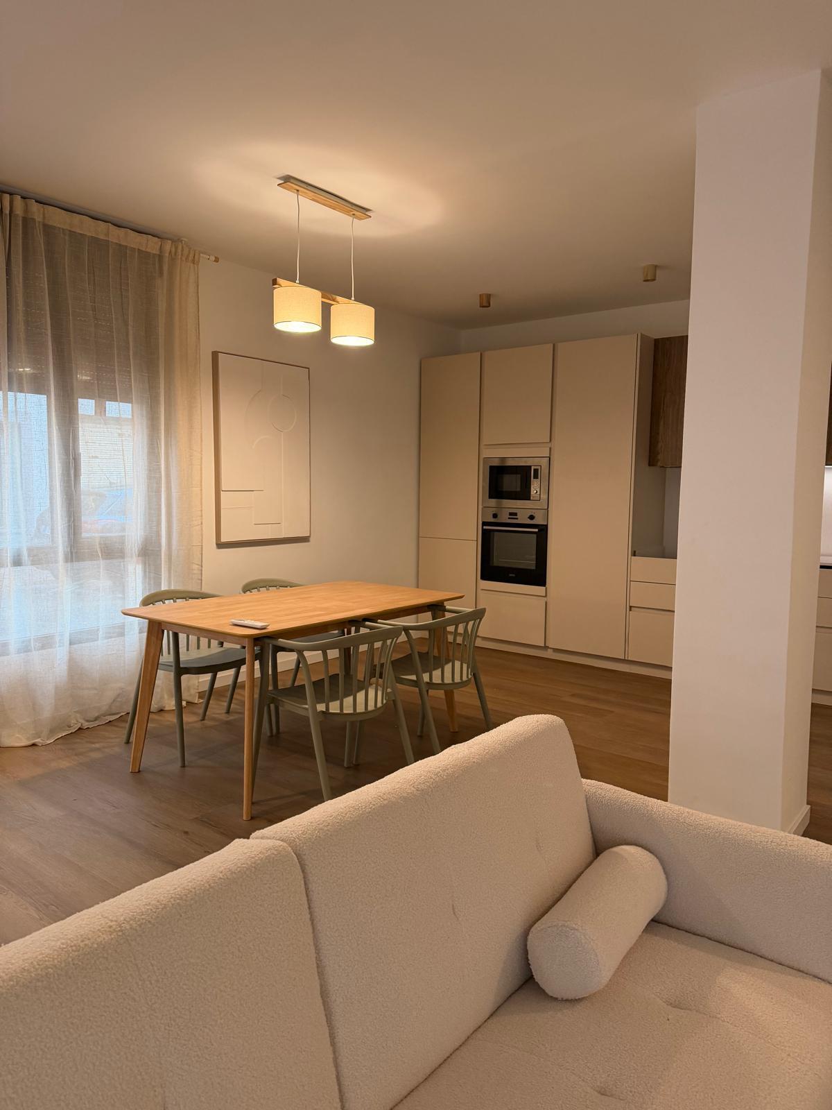 Piso en Venta en C/ Pio XII - 8