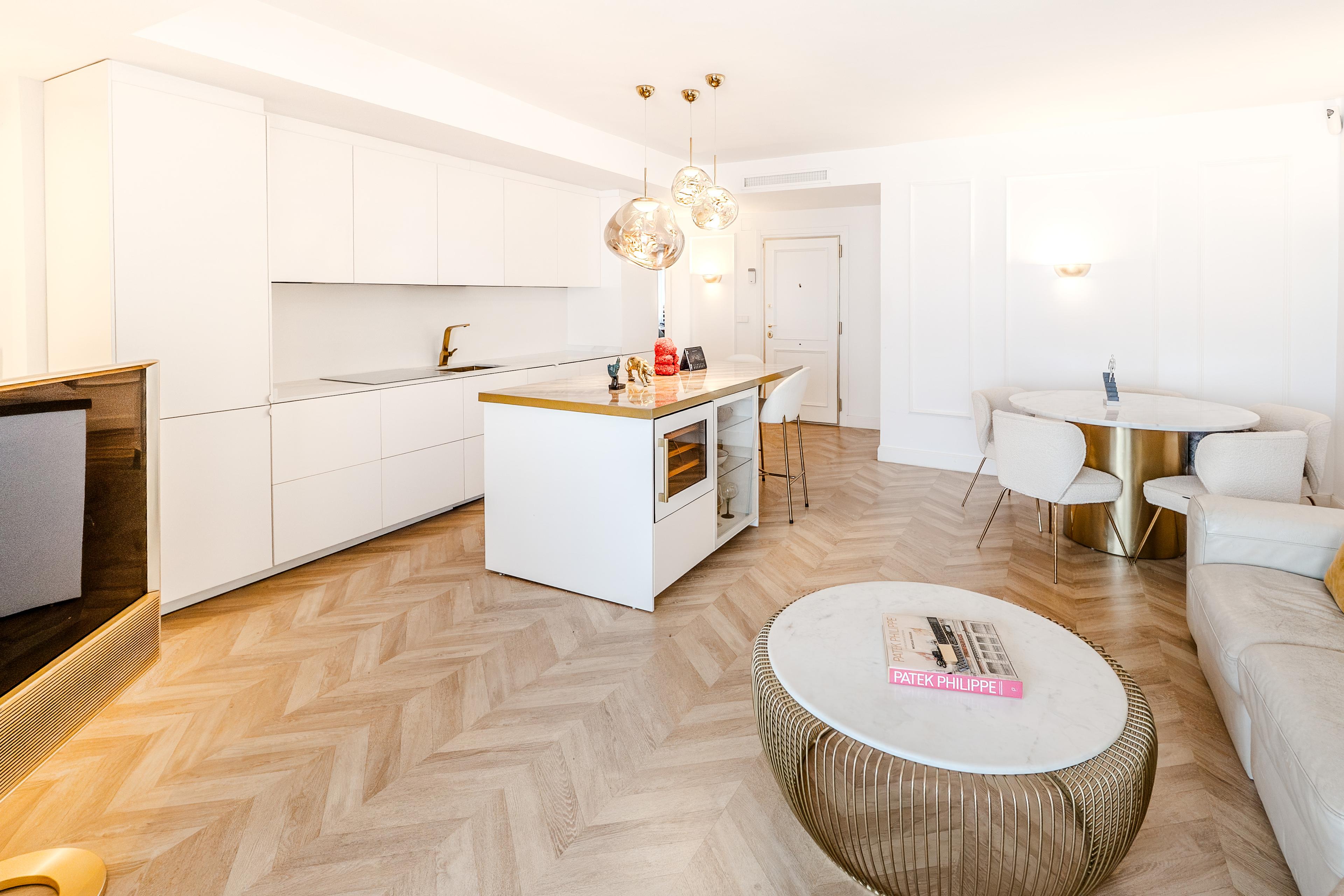 Ático en Venta en Av. de Menéndez Pelayo - 12