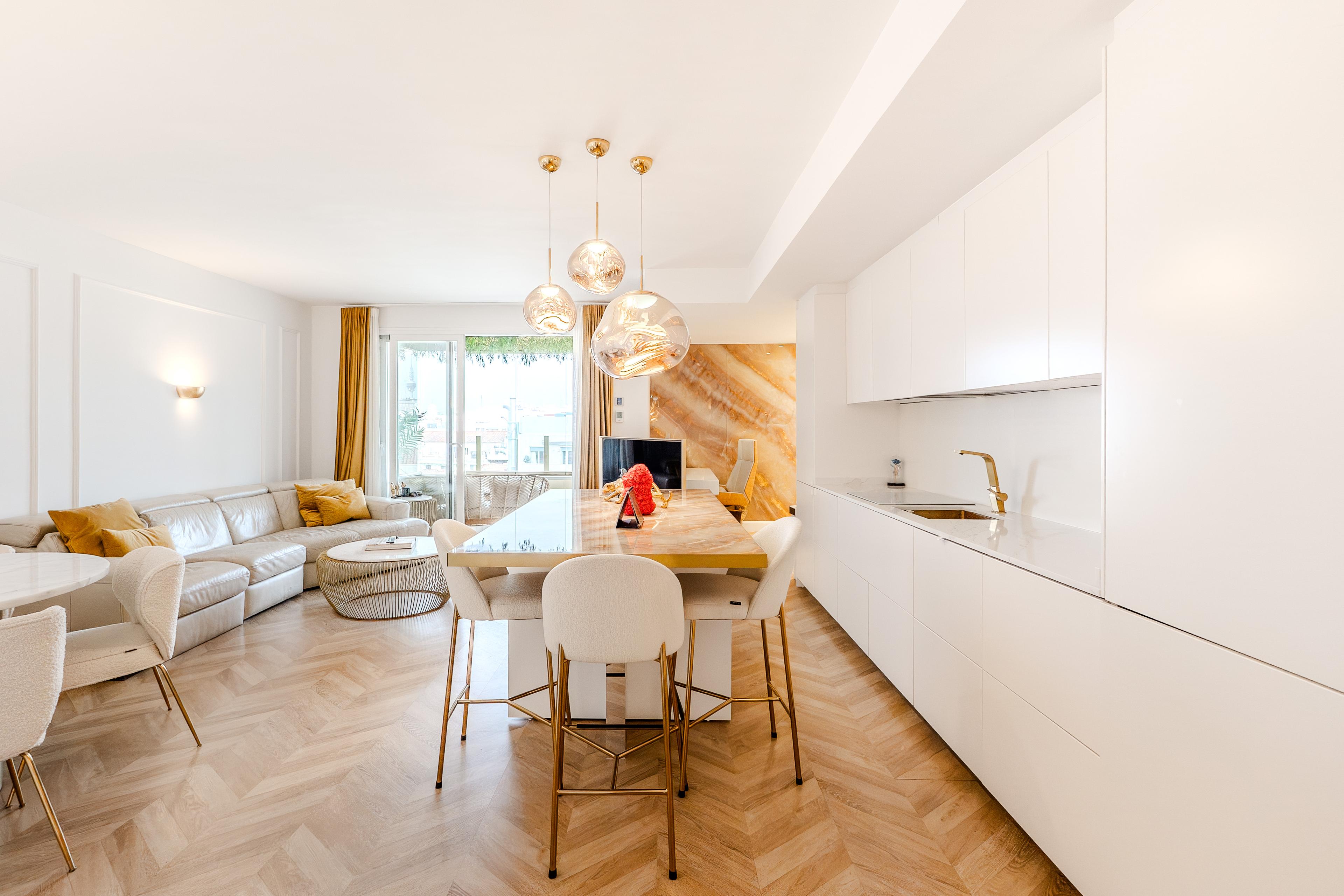 Ático en Venta en Av. de Menéndez Pelayo - 8