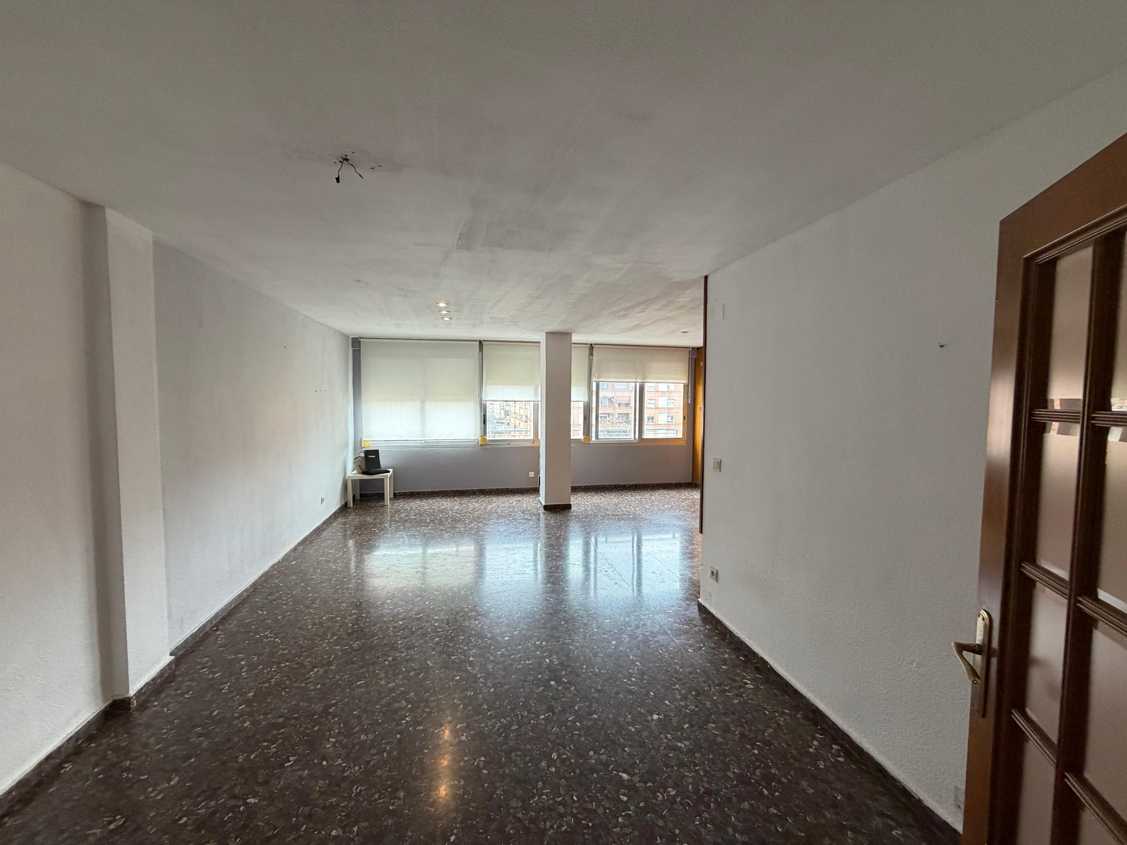 Piso en Alquiler - Carrer d'Emilio Lluch, Valencia - 1