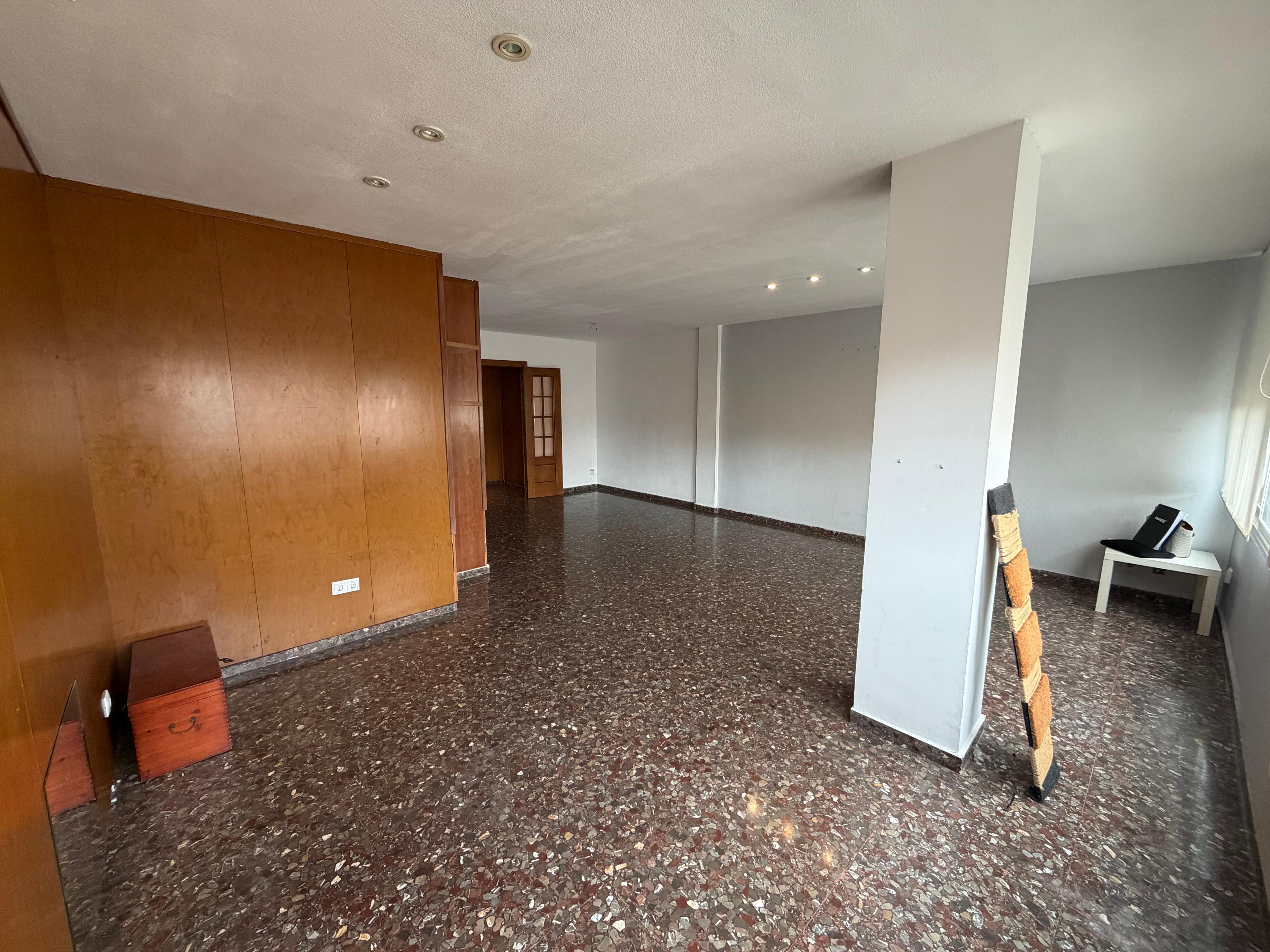 Piso en Alquiler - Carrer d'Emilio Lluch, Valencia - 4