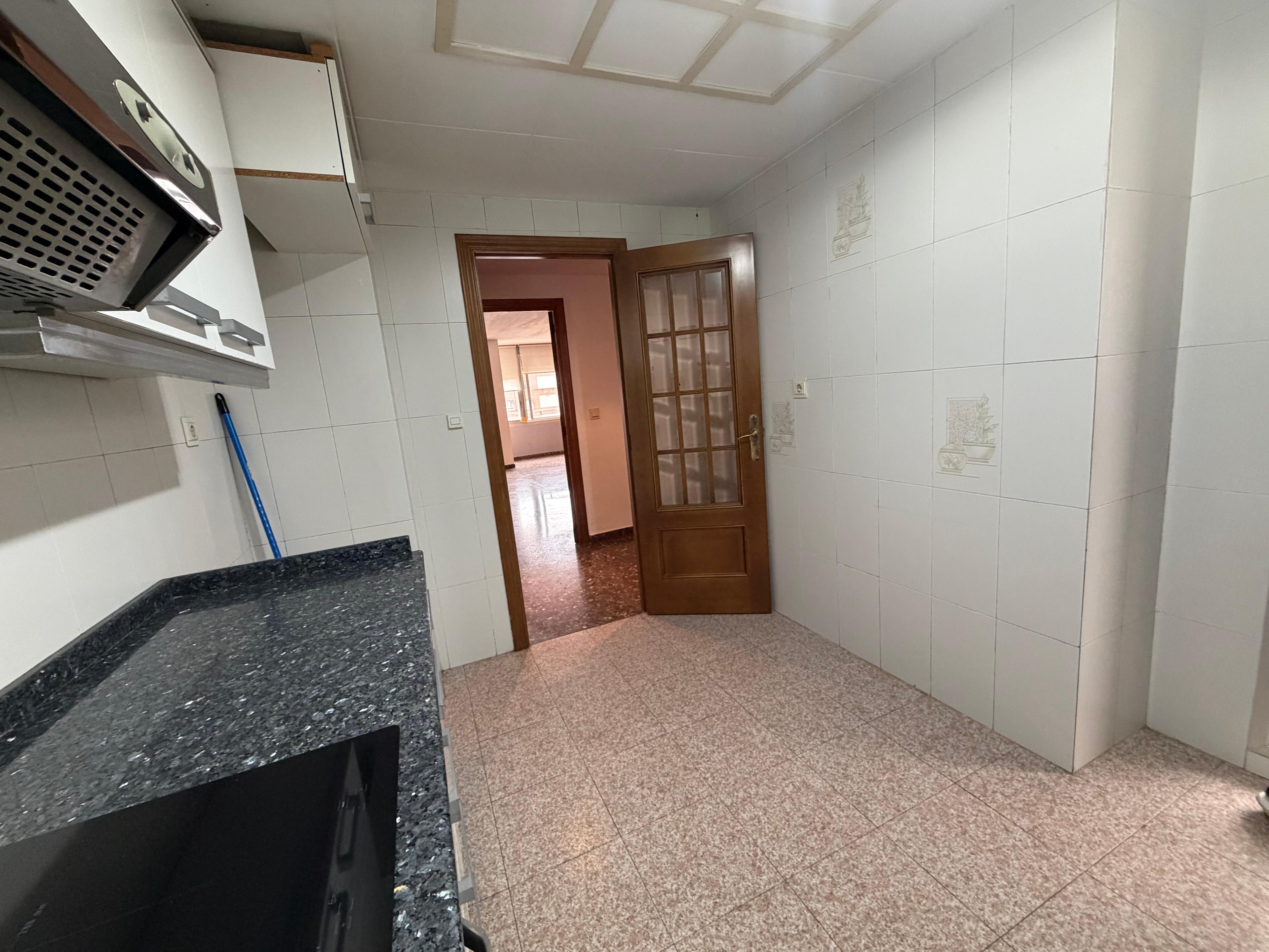 Piso en Alquiler - Carrer d'Emilio Lluch, Valencia - 9