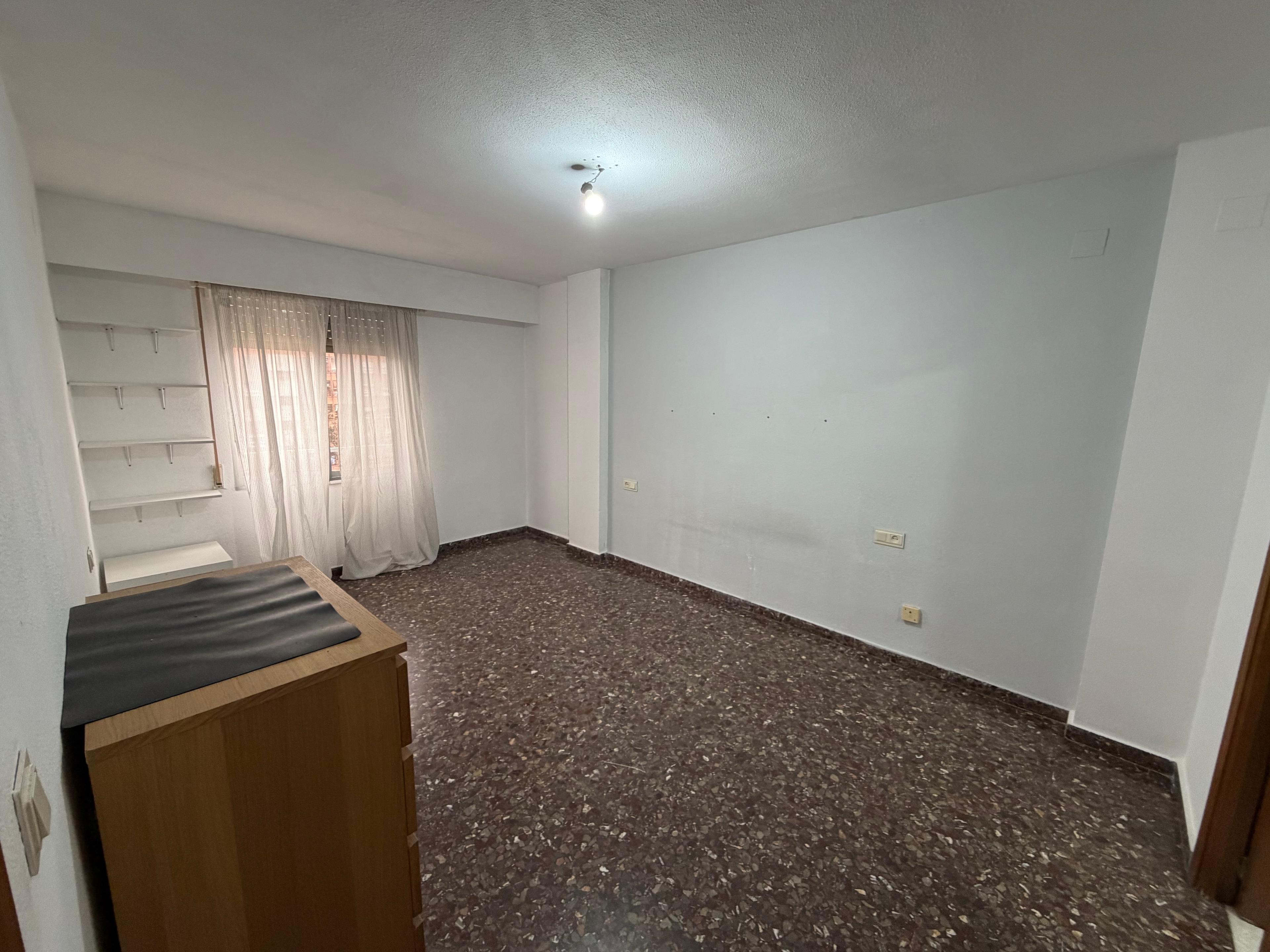 Piso en Alquiler - Carrer d'Emilio Lluch, Valencia - 11