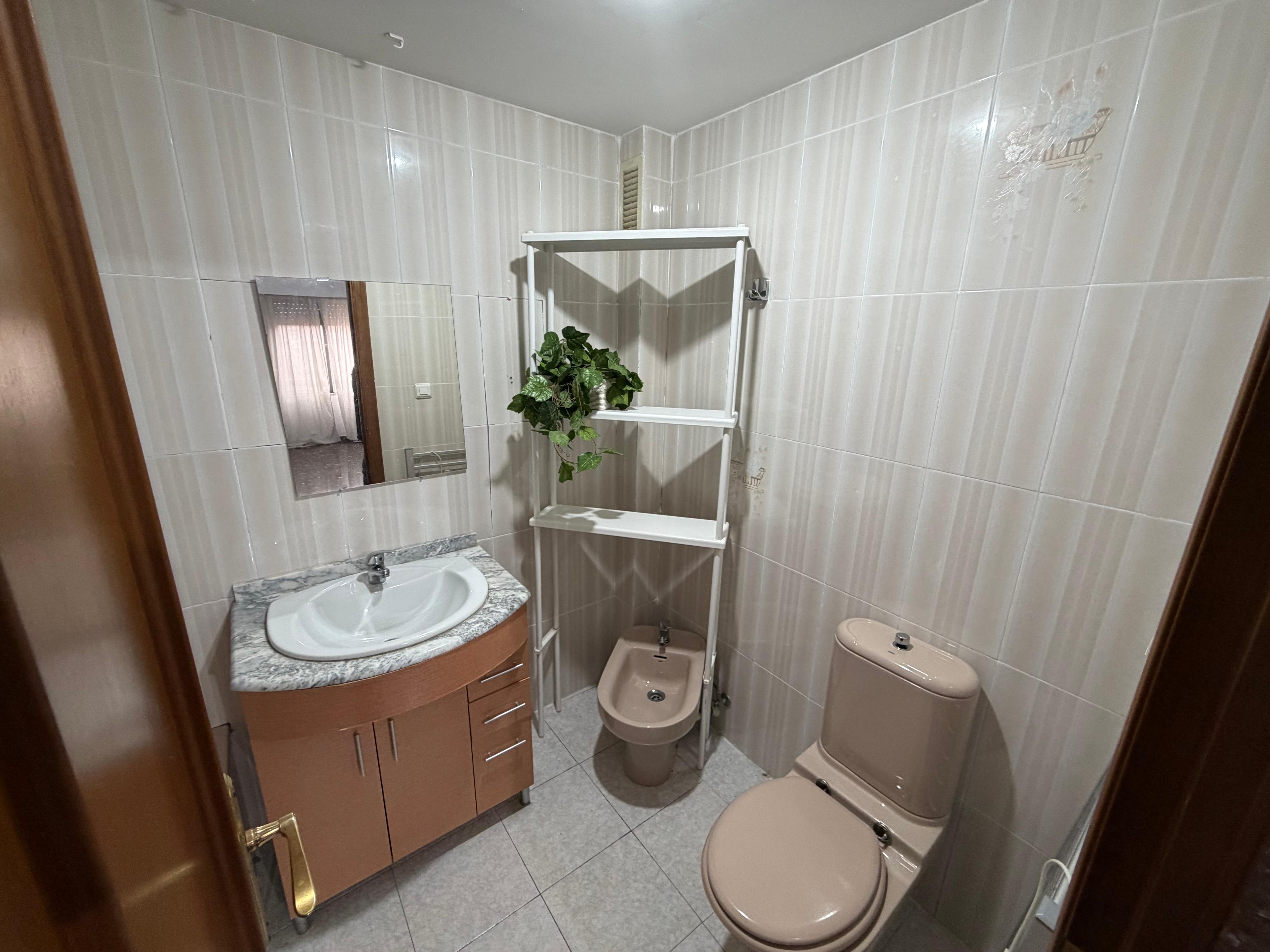 Piso en Alquiler - Carrer d'Emilio Lluch, Valencia - 12