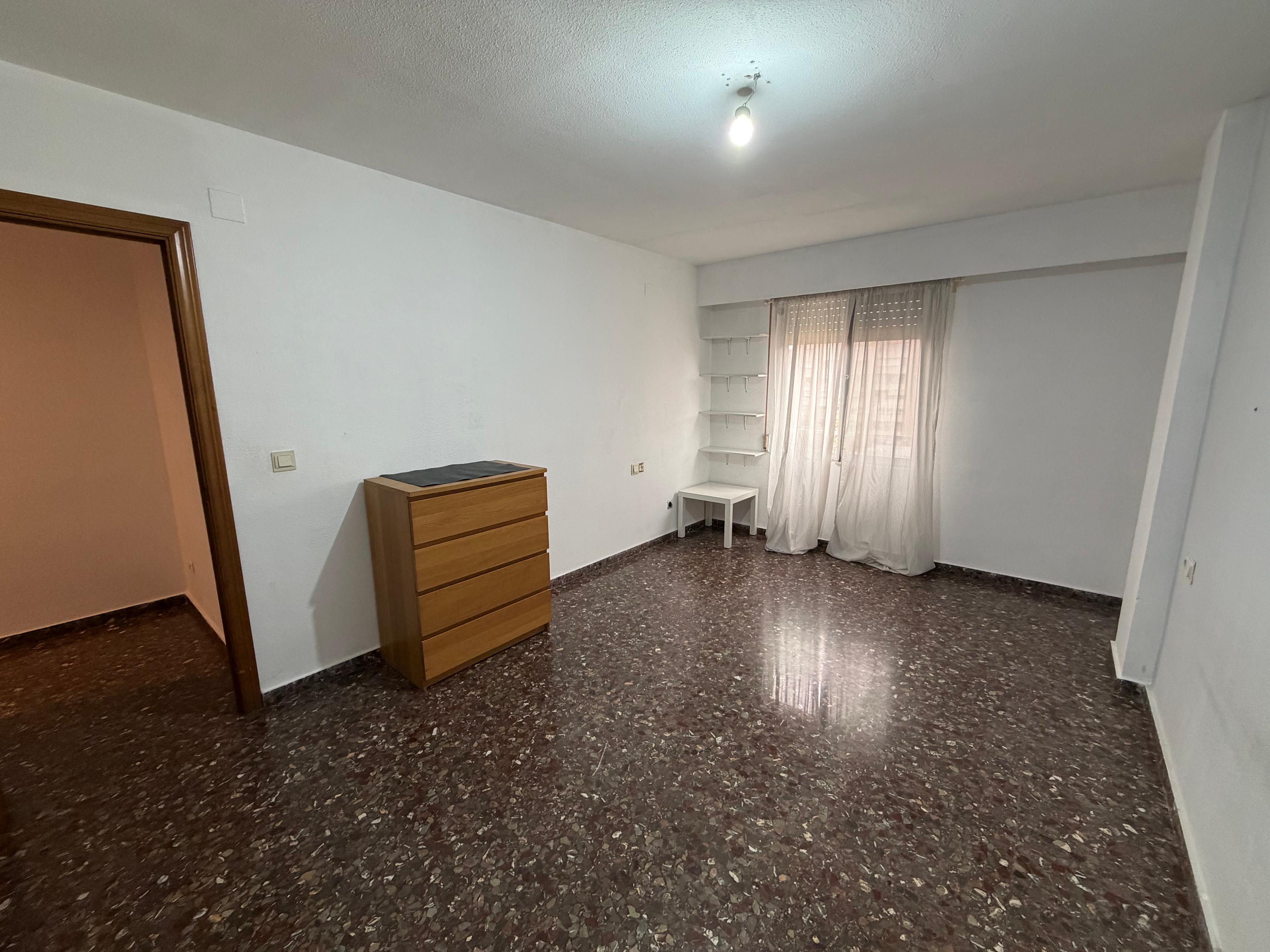 Piso en Alquiler - Carrer d'Emilio Lluch, Valencia - 5