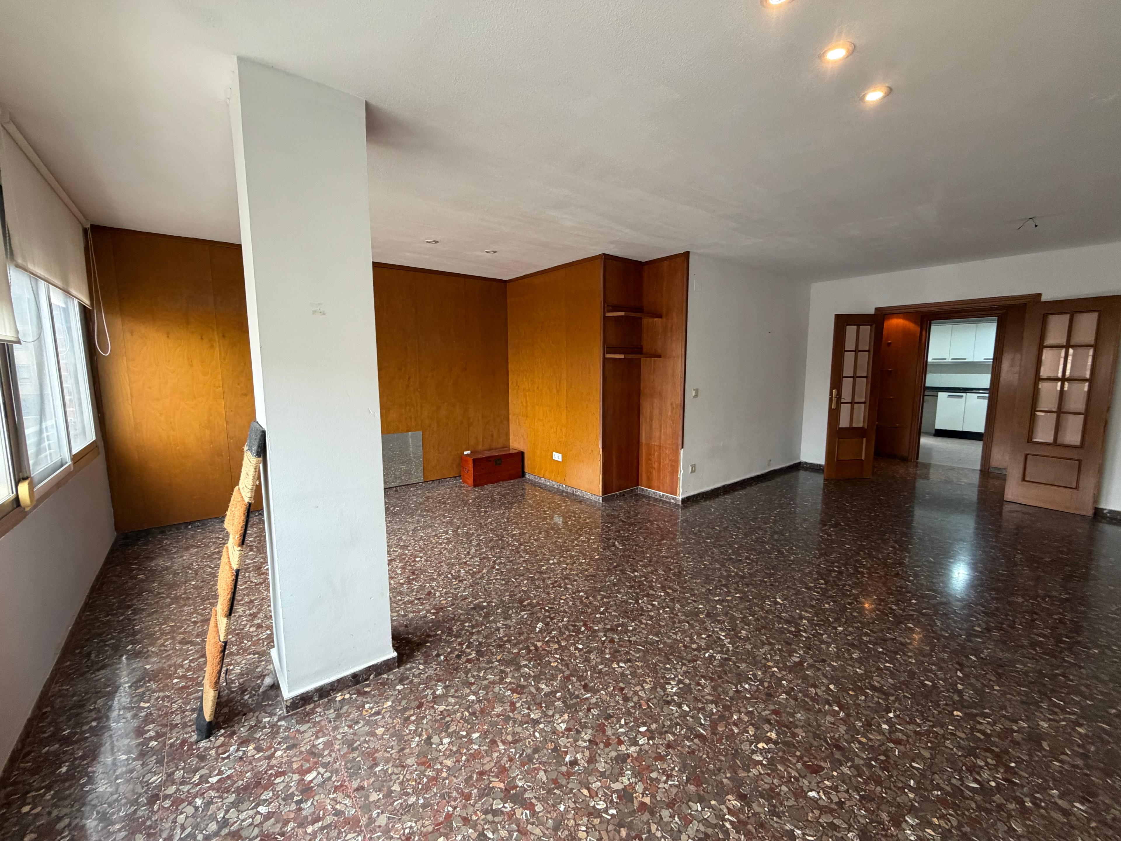 Piso en Alquiler - Carrer d'Emilio Lluch, Valencia - 3