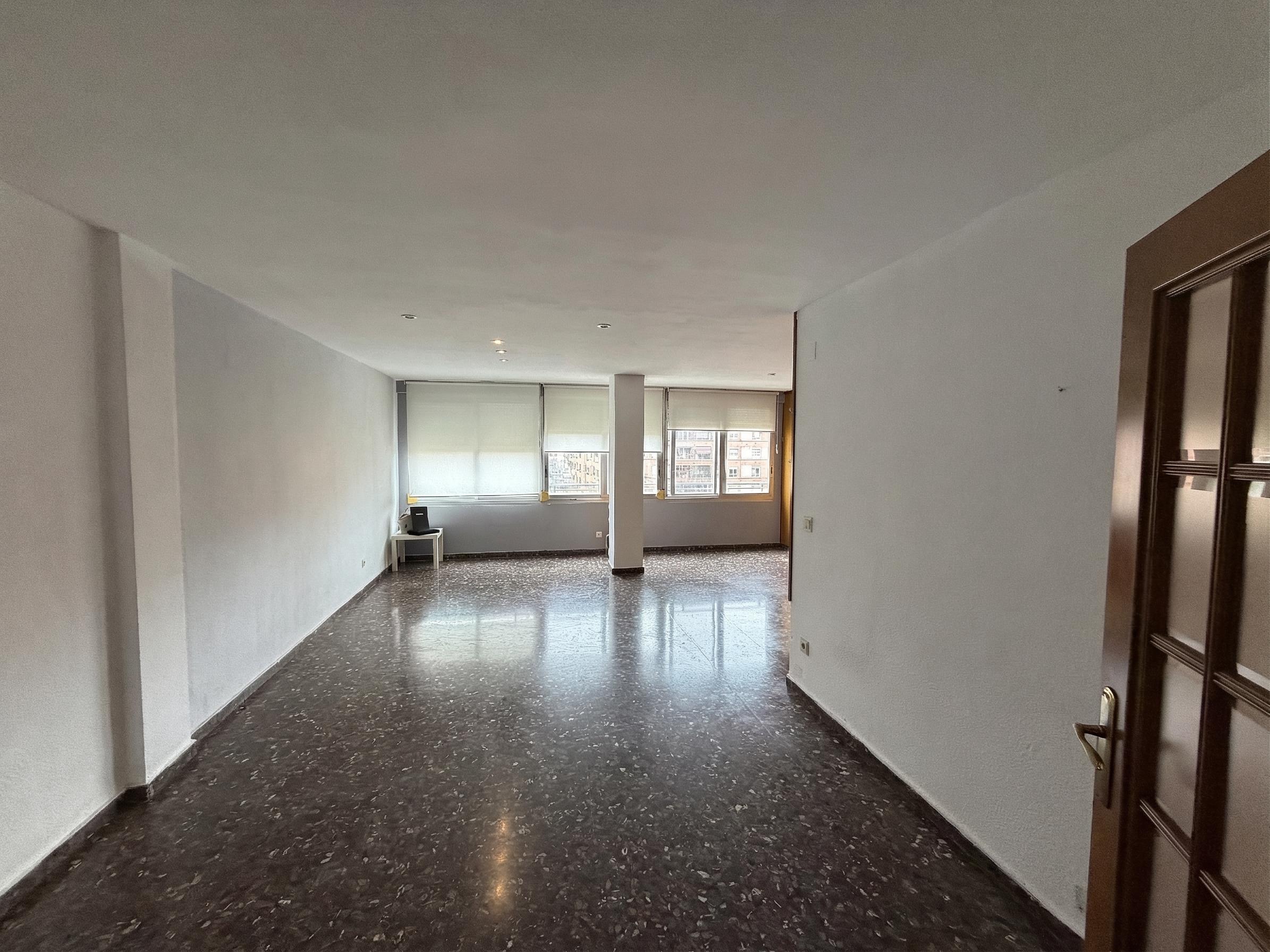 Piso en Alquiler - Carrer d'Emilio Lluch, Valencia - 19