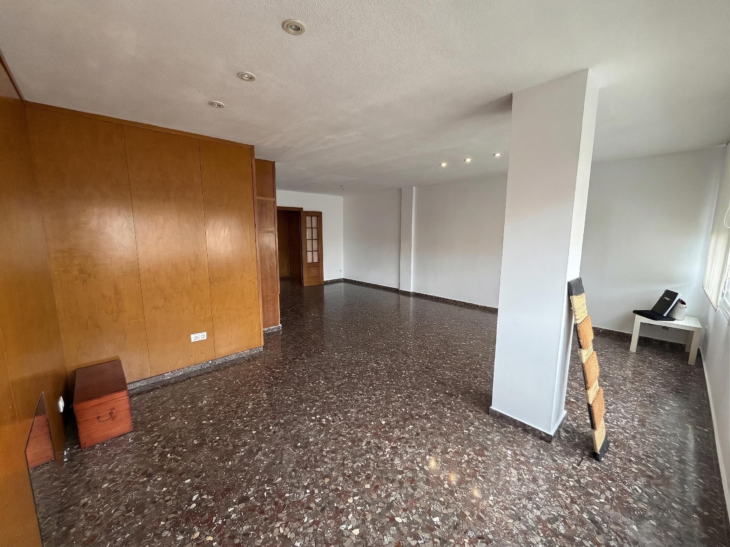 Piso en Alquiler - Carrer d'Emilio Lluch, Valencia - 21