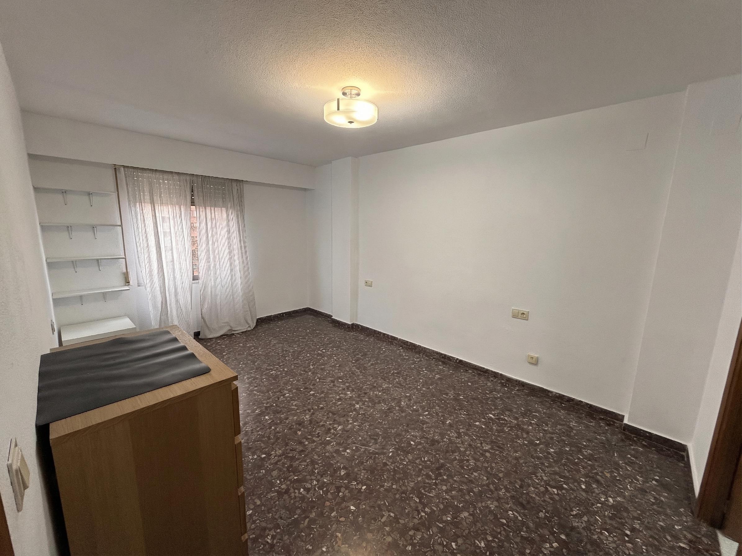 Piso en Alquiler - Carrer d'Emilio Lluch, Valencia - 11