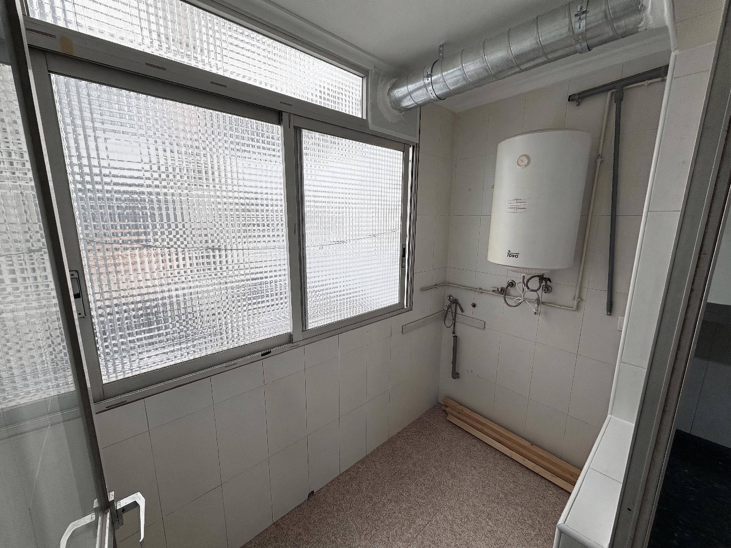 Piso en Alquiler - Carrer d'Emilio Lluch, Valencia - 16