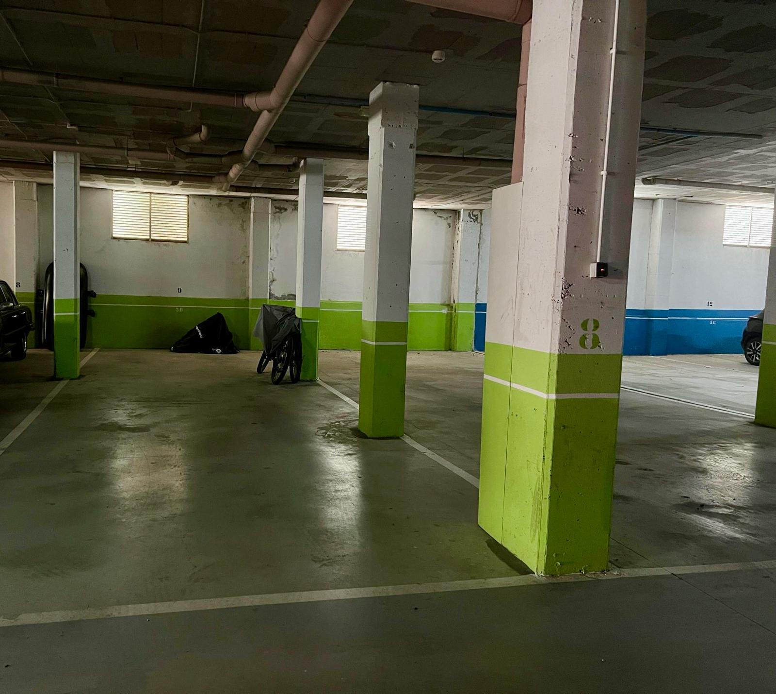 Piso en Alquiler en Urb. Los Flamingos - 36