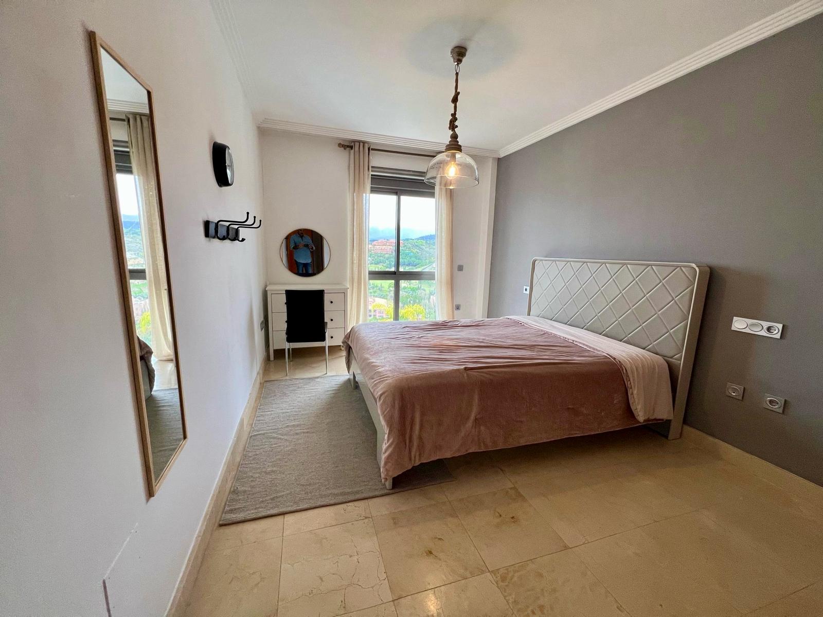 Piso en Alquiler en Urb. Los Flamingos - 16