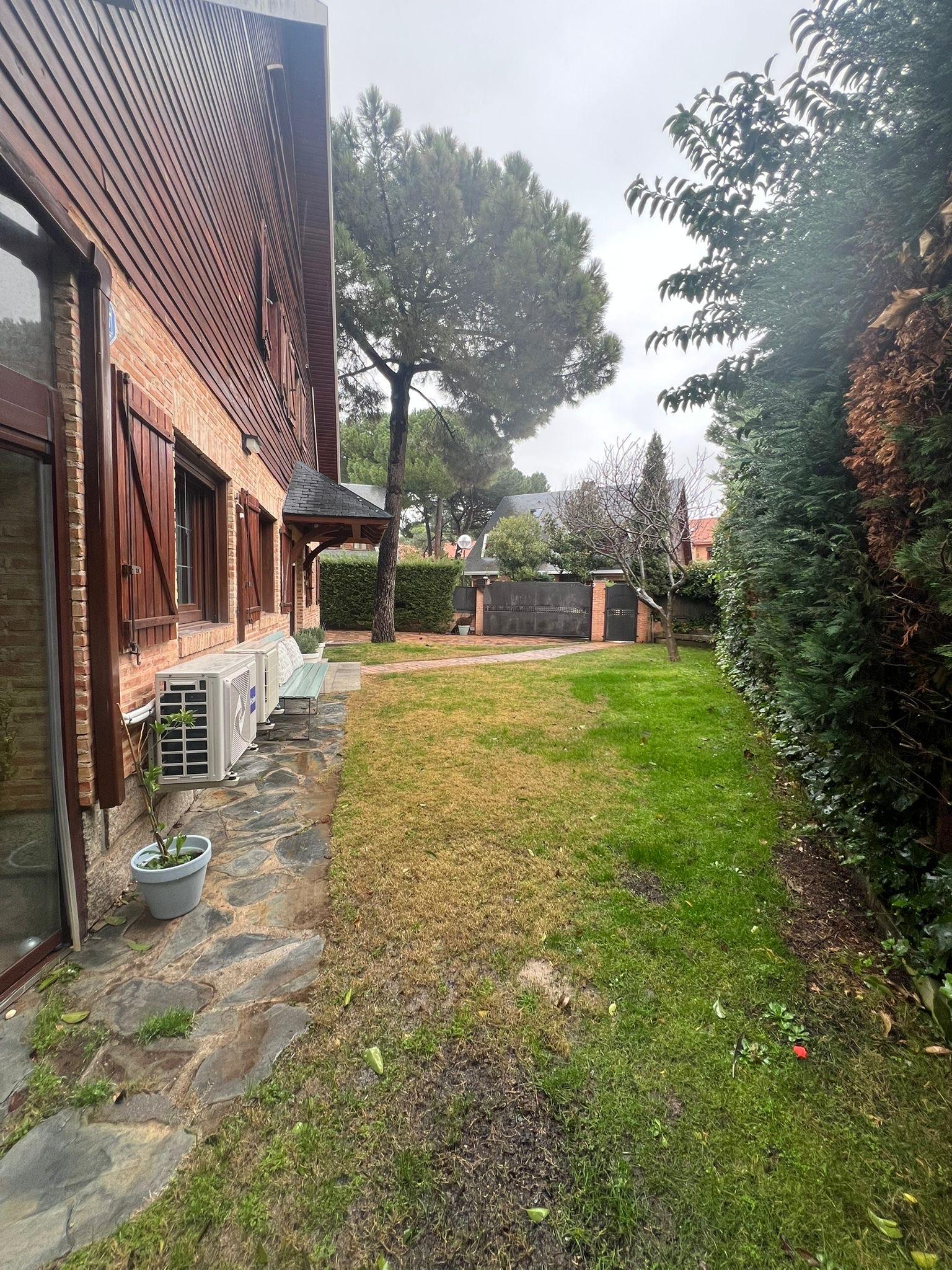 Chalet Adosado en Venta en Cam. De Malatones - 4