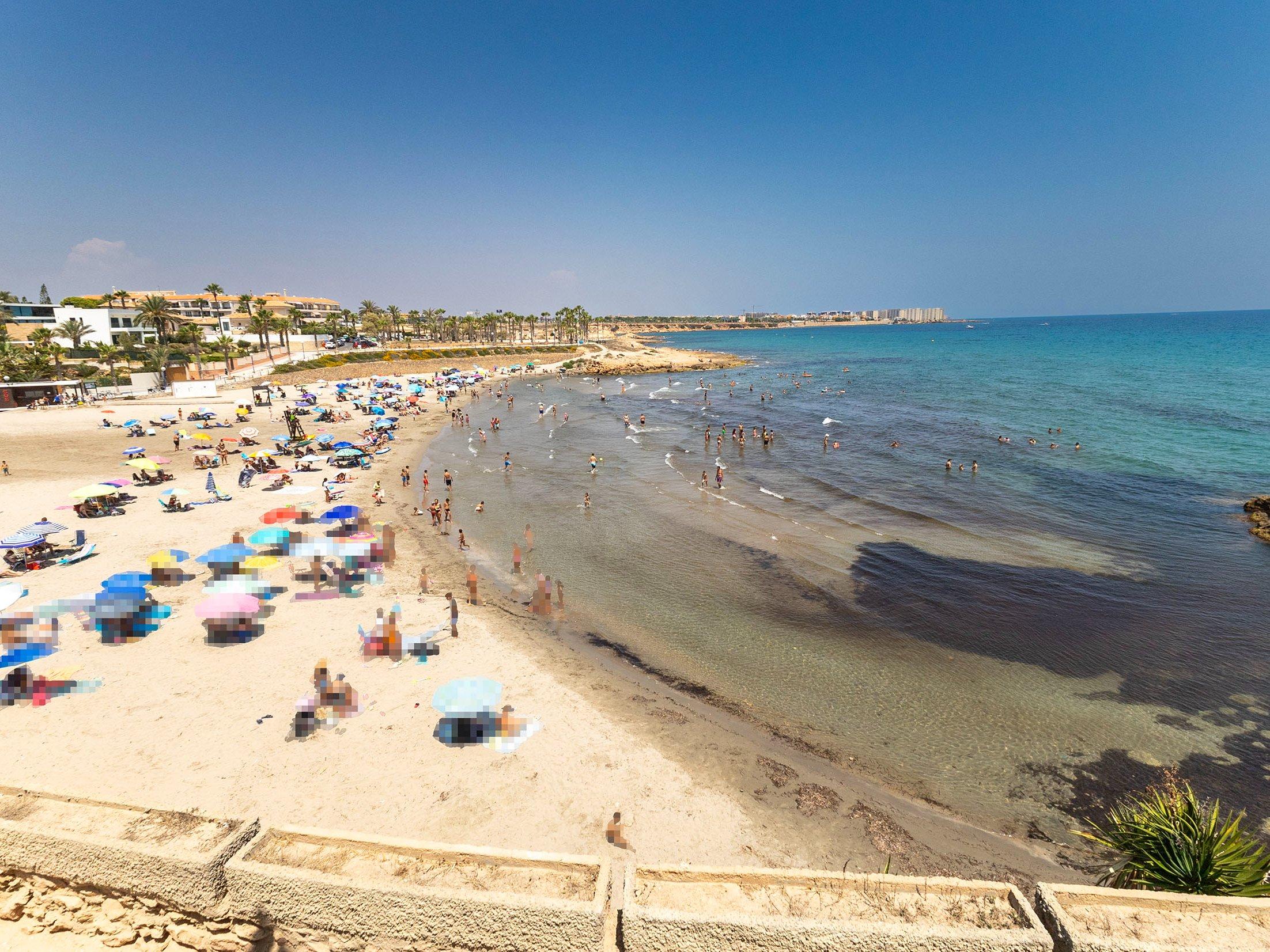 Bungalow en primera línea con espectaculares vistas al mar - 8
