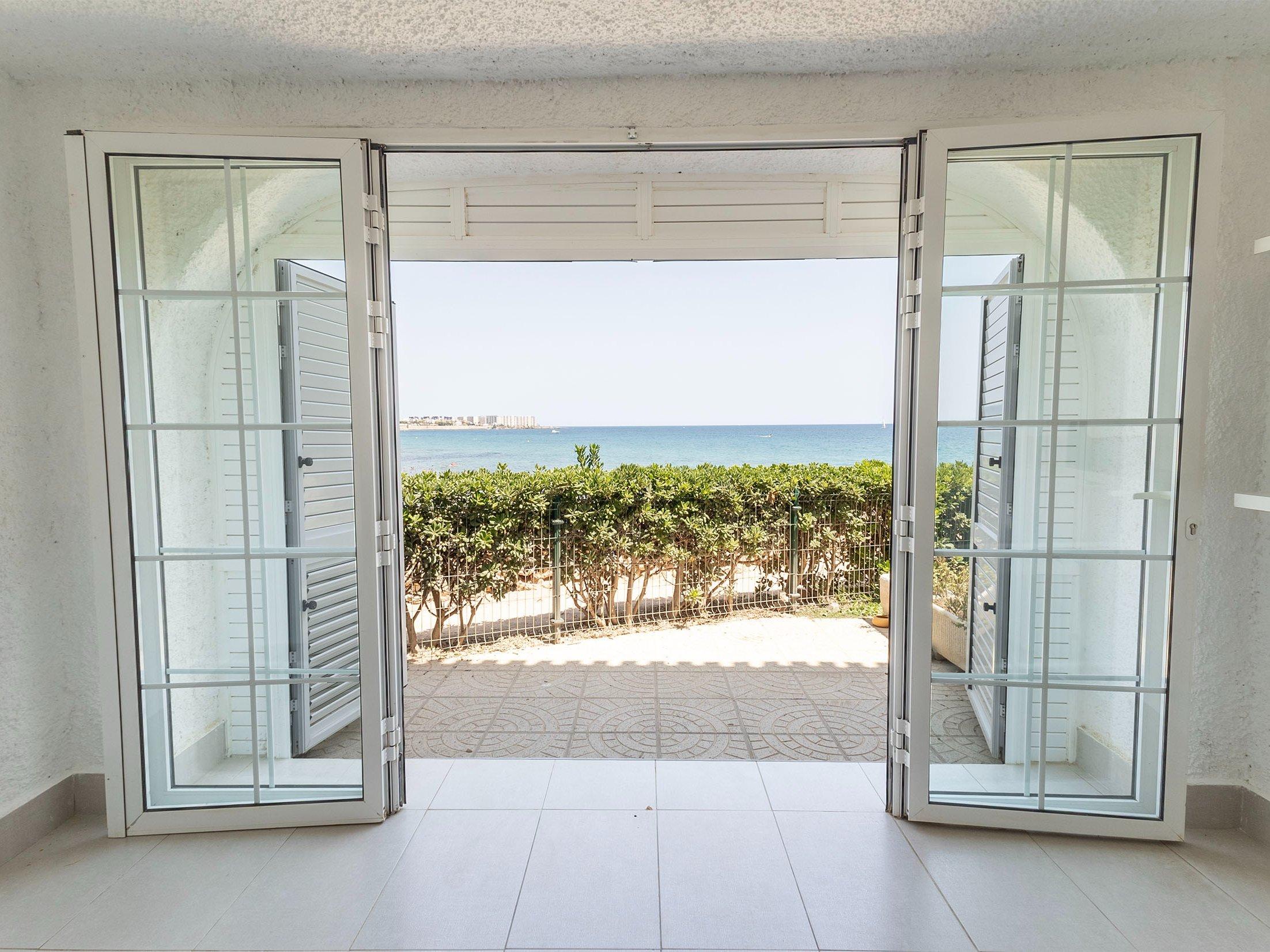 Bungalow en primera línea con espectaculares vistas al mar - 26