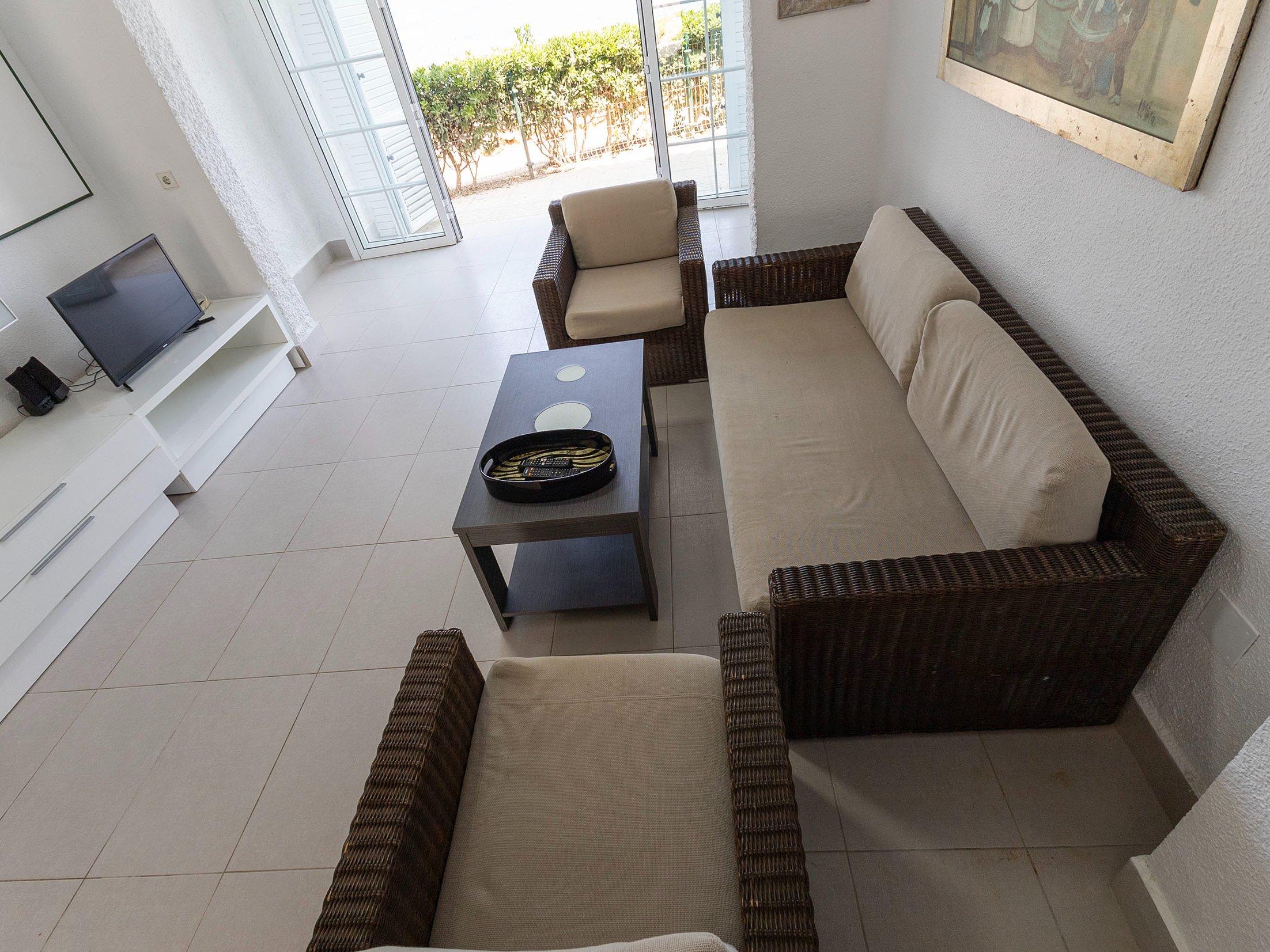 Bungalow en primera línea con espectaculares vistas al mar - 4