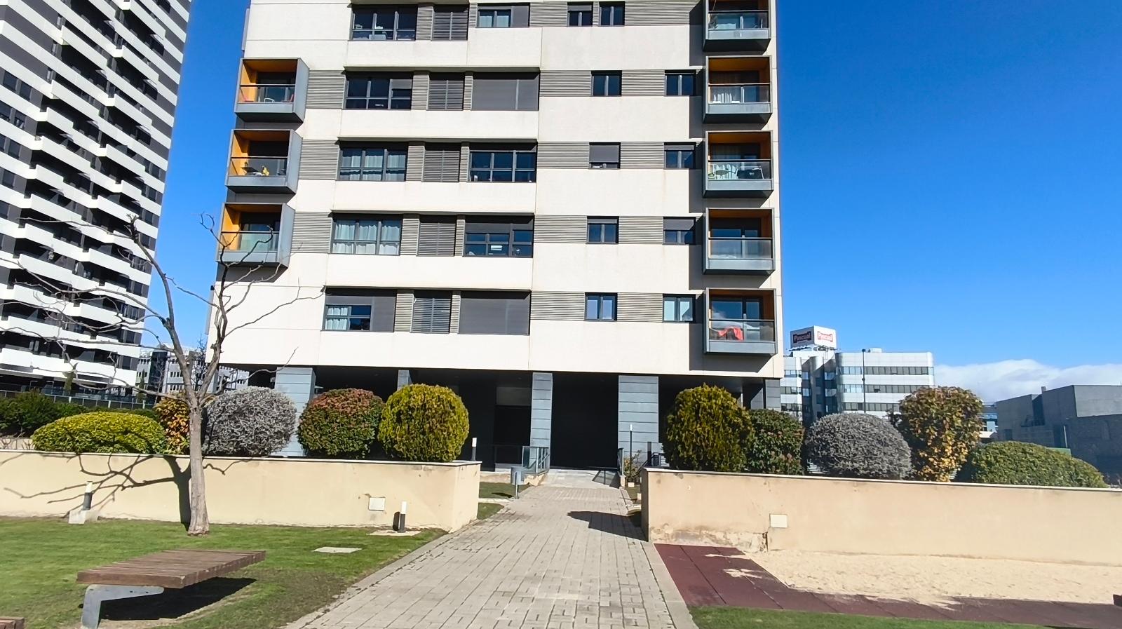 Piso en Venta - C. de Dulce Chacón, Madrid - 25