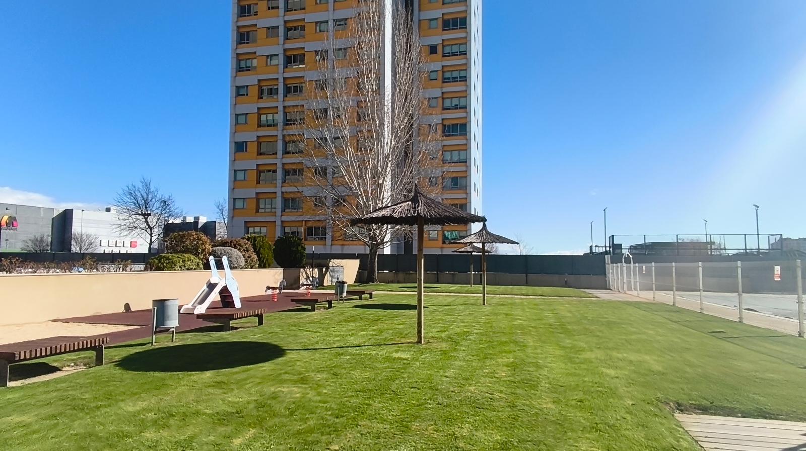 Piso en Venta - C. de Dulce Chacón, Madrid - 26